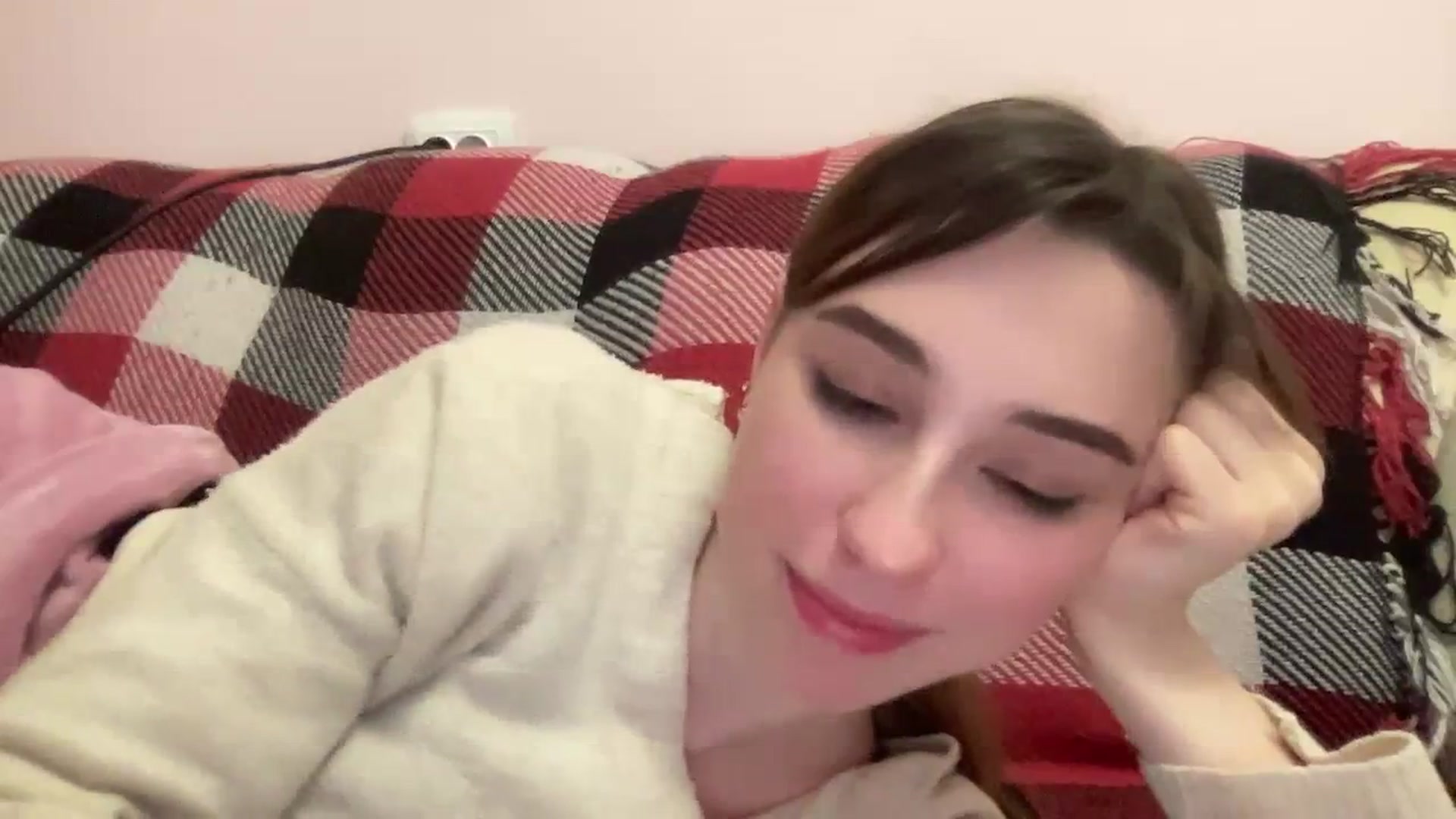 Gallery image thumbnail from Just_I's myfreecams stream on, 01/24/2024, 23:01 image 16 of 20