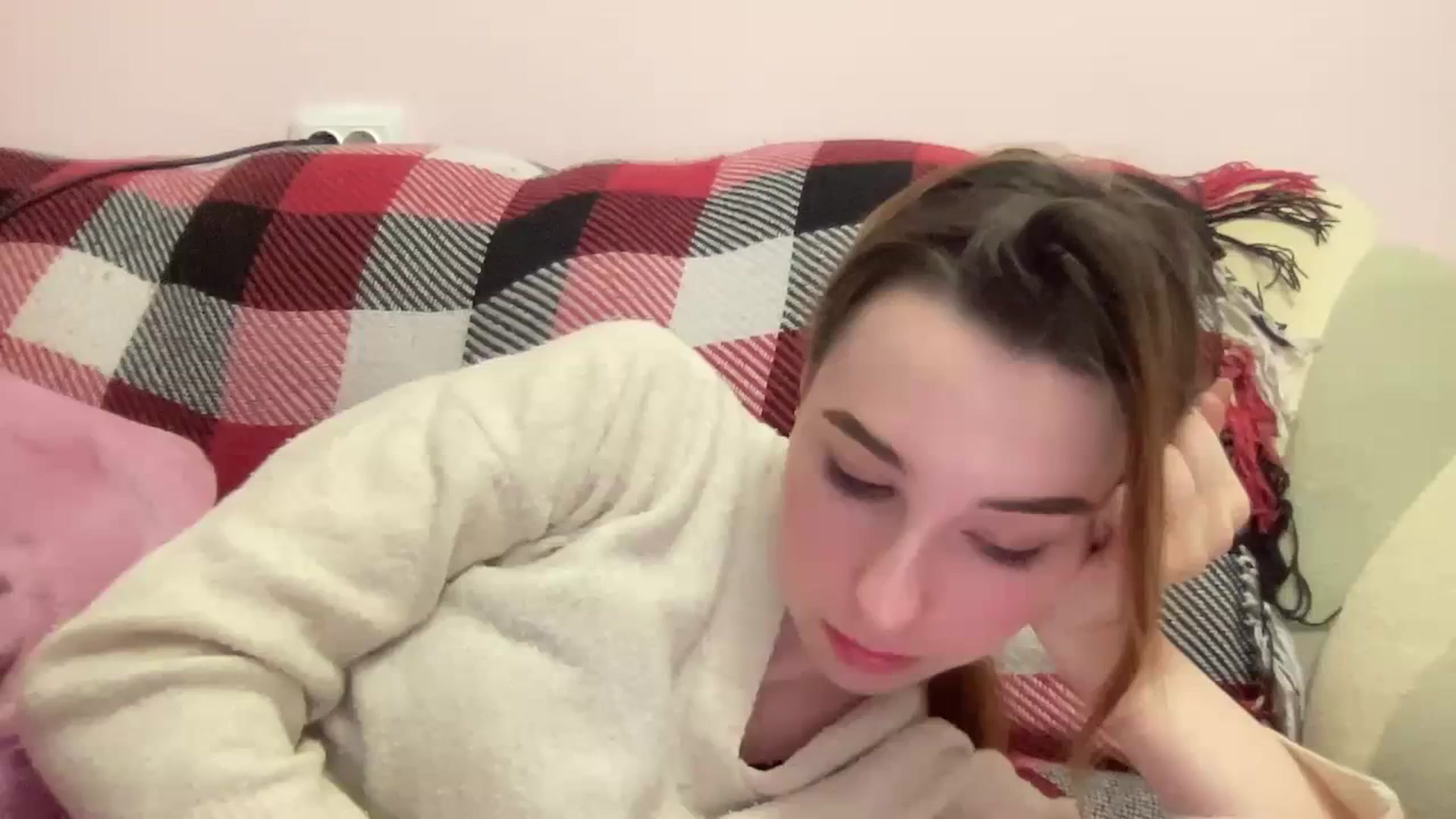 Gallery image thumbnail from Just_I's myfreecams stream on, 01/24/2024, 23:35 image 9 of 20