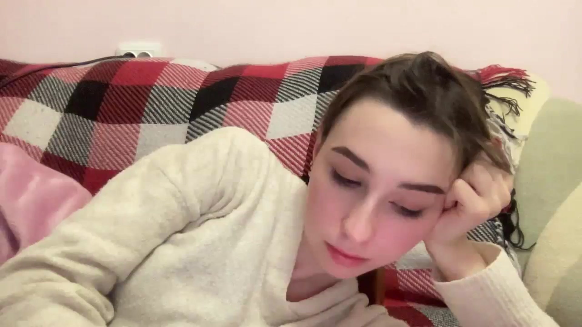 Gallery image thumbnail from Just_I's myfreecams stream on, 01/24/2024, 23:35 image 2 of 20