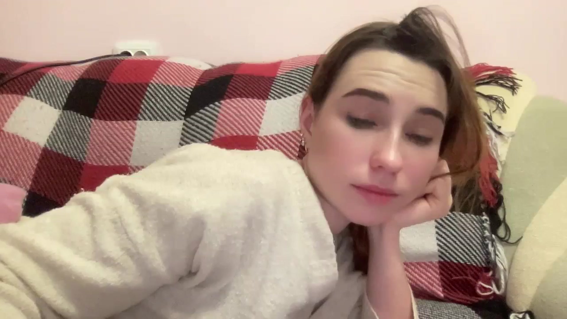 Gallery image thumbnail from Just_I's myfreecams stream on, 01/24/2024, 23:35 image 17 of 20