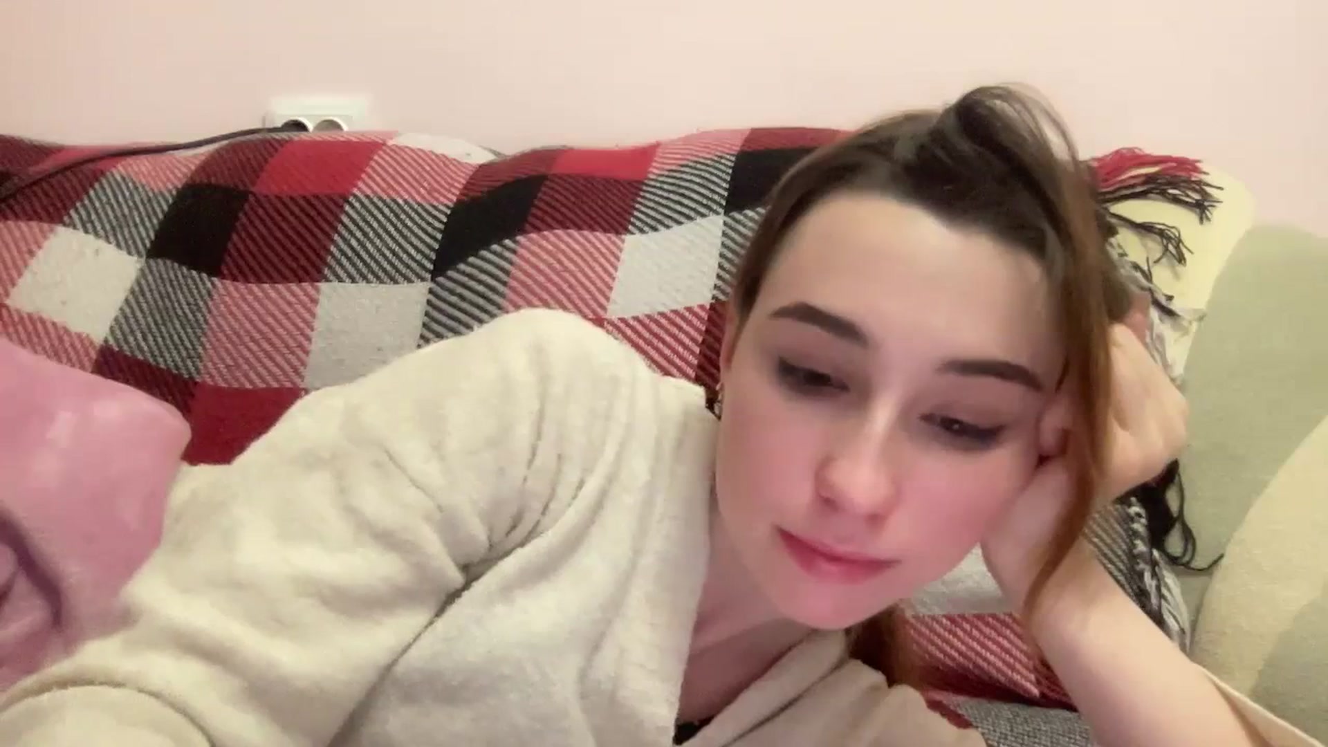 Gallery image thumbnail from Just_I's myfreecams stream on, 01/24/2024, 23:35 image 7 of 20
