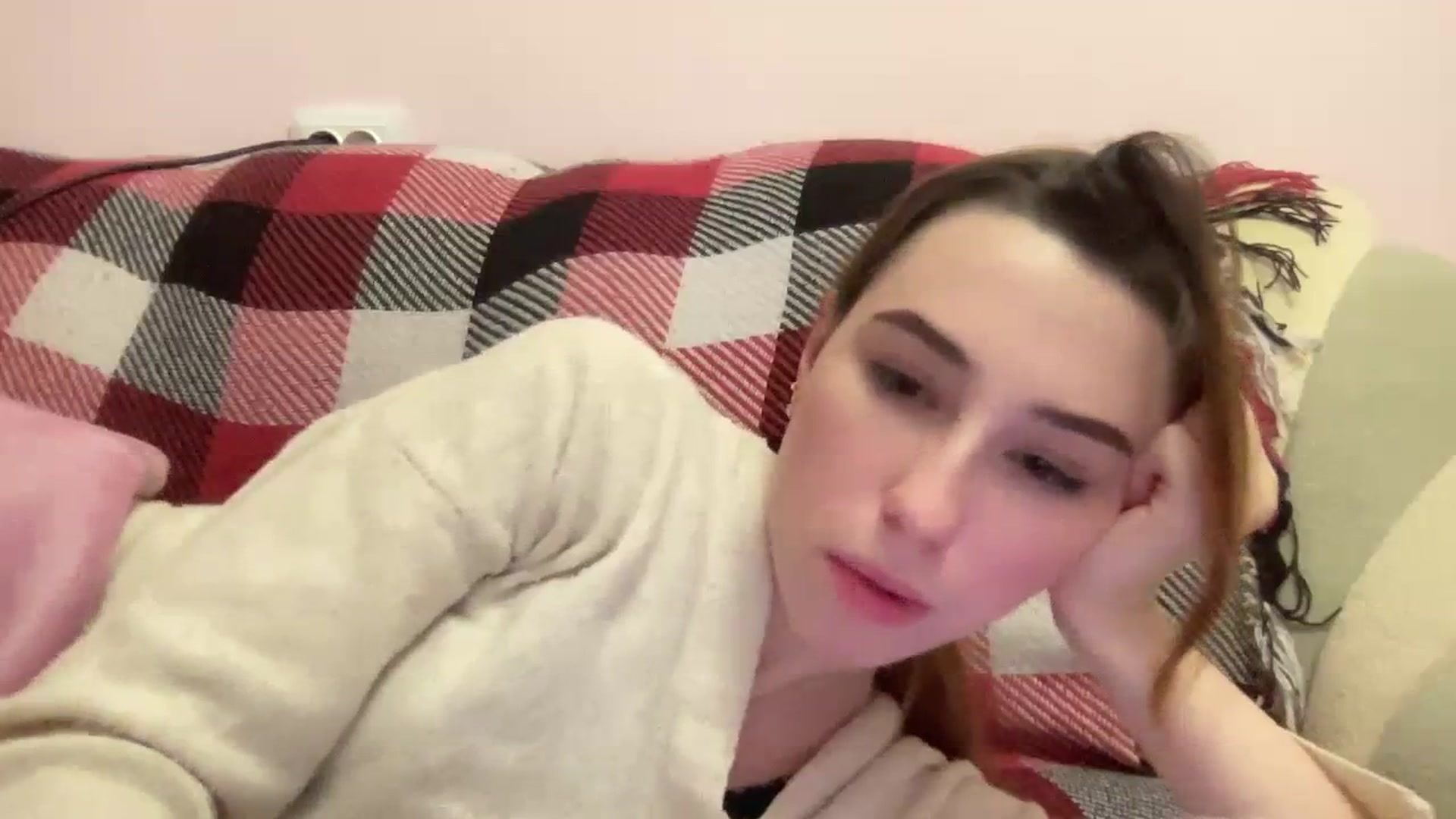 Gallery image thumbnail from Just_I's myfreecams stream on, 01/24/2024, 23:35 image 11 of 20