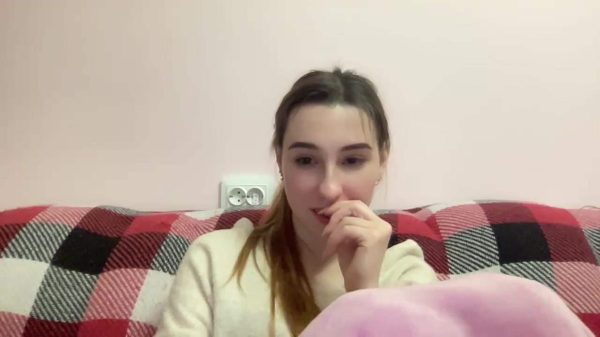 Gallery image thumbnail from Just_I's myfreecams stream on, 01/25/2024, 02:48 image 18 of 20