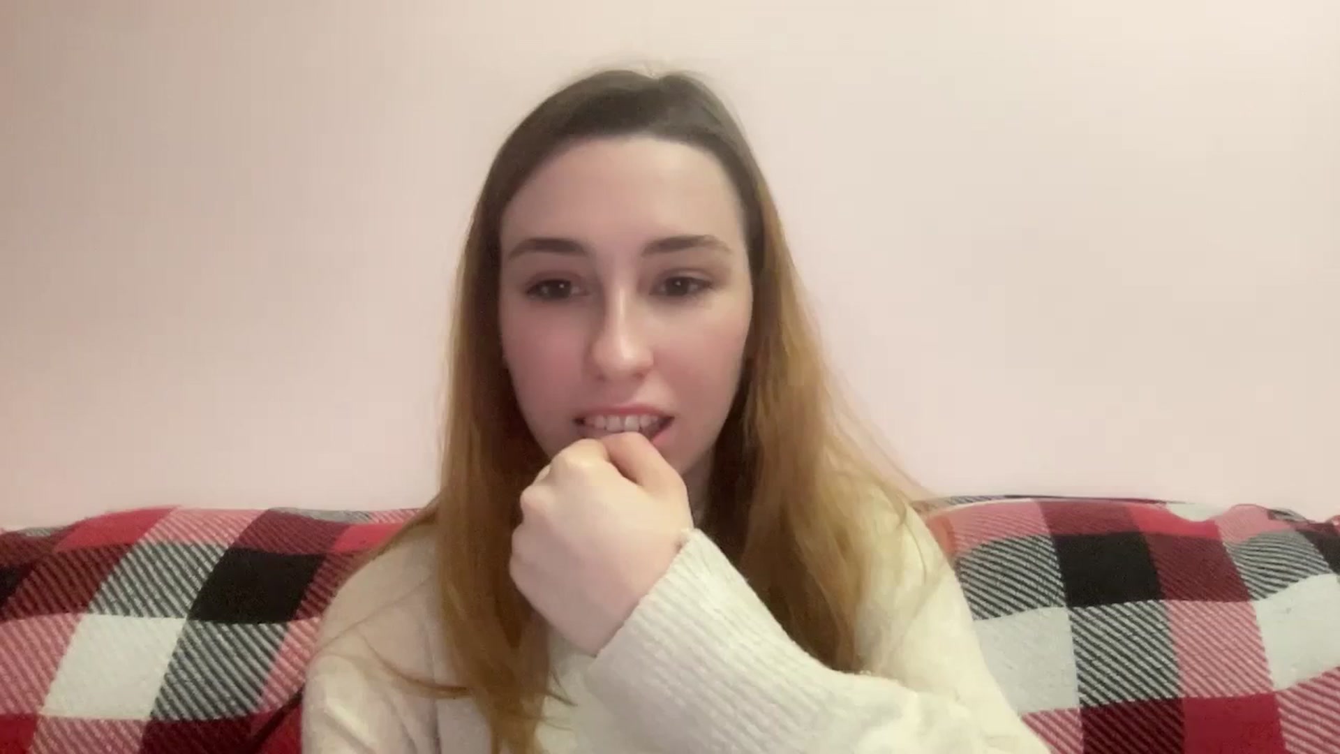 Gallery image thumbnail from Just_I's myfreecams stream on, 01/25/2024, 19:35 image 4 of 20