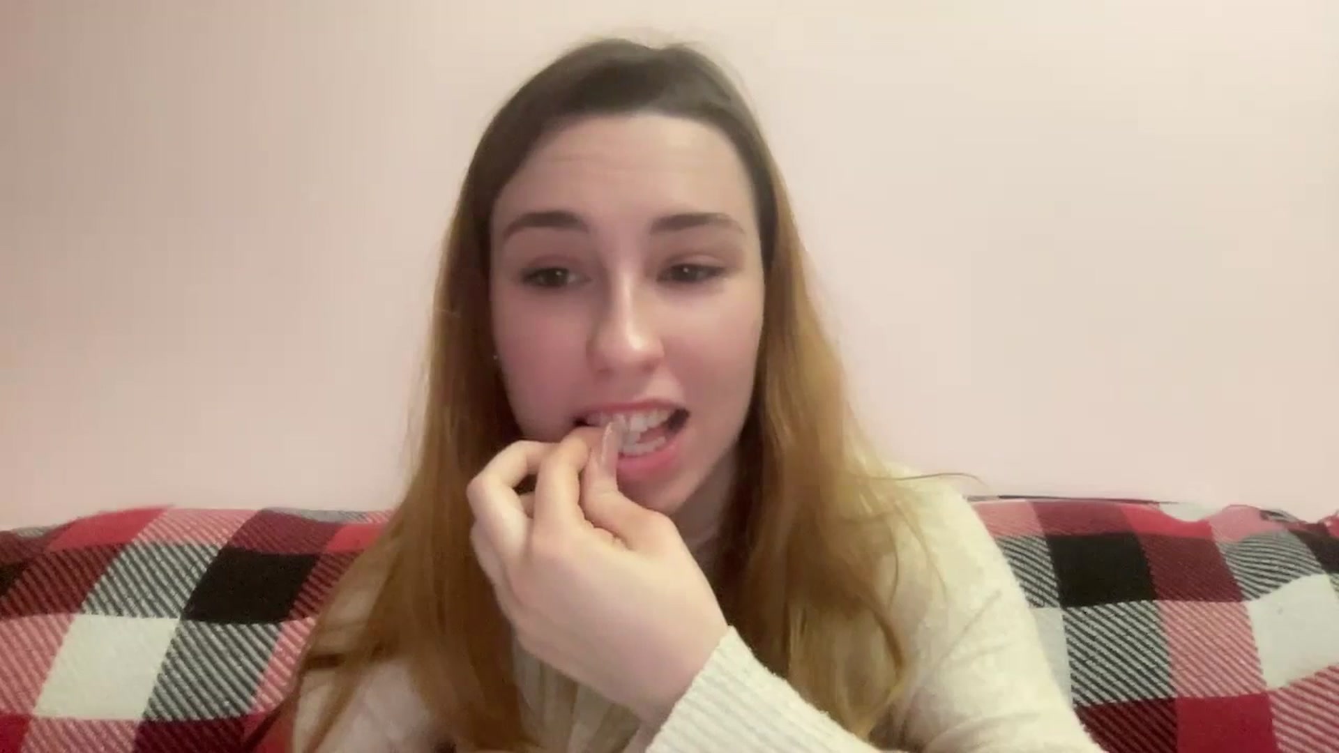 Gallery image thumbnail from Just_I's myfreecams stream on, 01/25/2024, 19:35 image 13 of 20