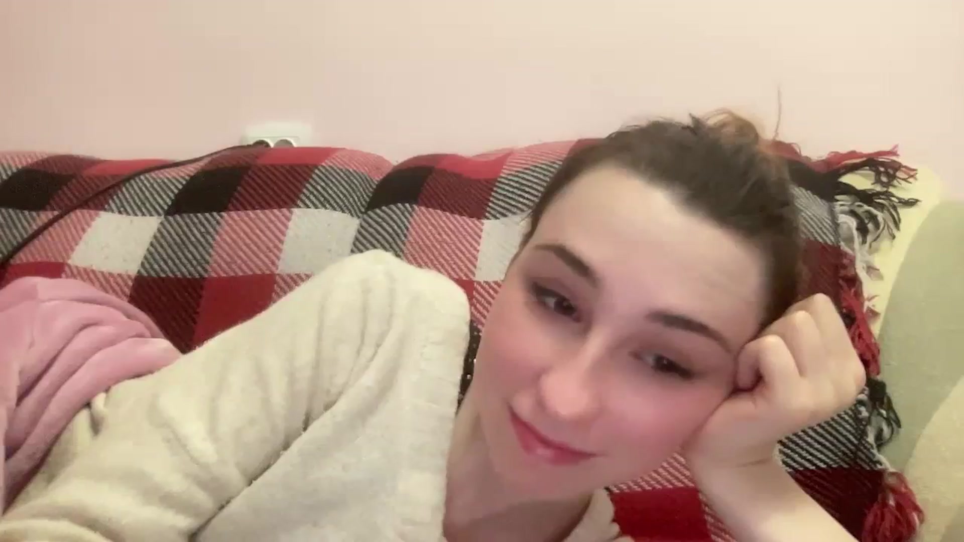 Gallery image thumbnail from Just_I's myfreecams stream on, 01/26/2024, 03:06 image 12 of 20