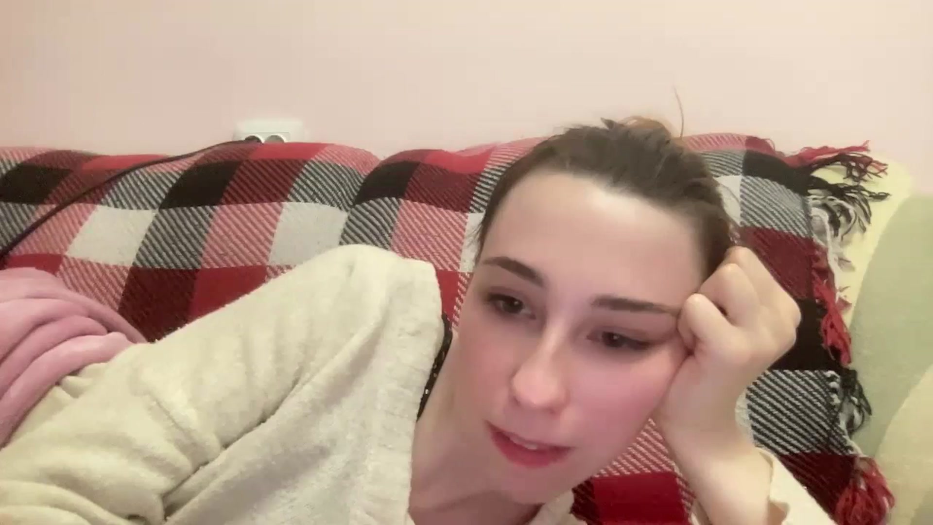 Gallery image thumbnail from Just_I's myfreecams stream on, 01/26/2024, 03:06 image 9 of 20