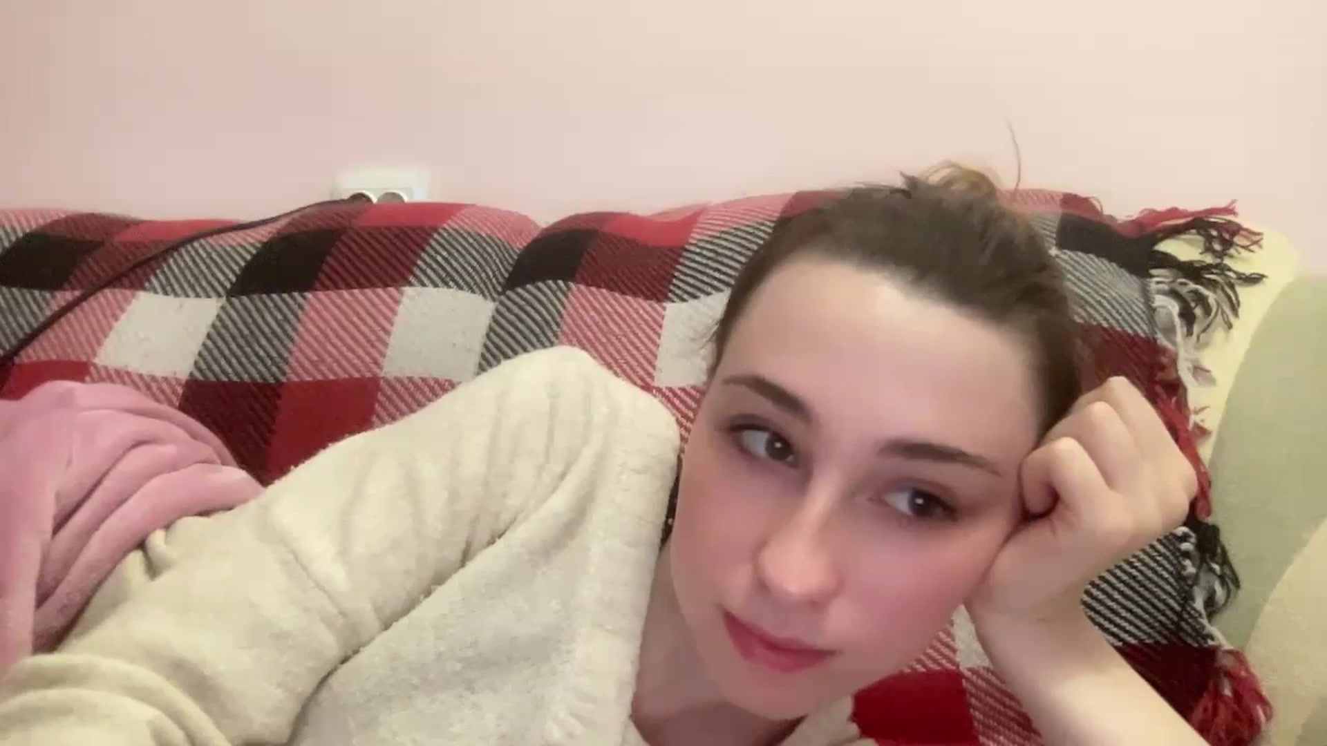 Gallery image thumbnail from Just_I's myfreecams stream on, 01/26/2024, 03:06 image 11 of 20