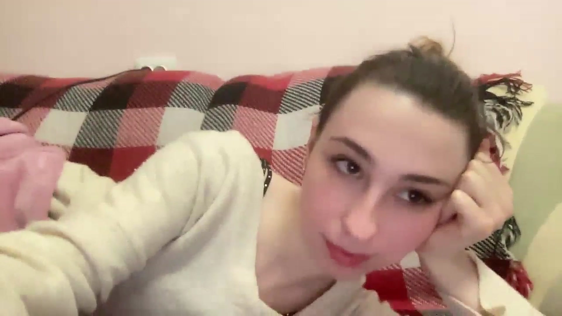 Gallery image thumbnail from Just_I's myfreecams stream on, 01/26/2024, 03:06 image 7 of 20