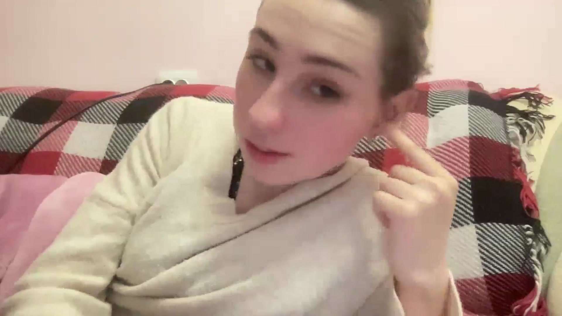 Gallery image thumbnail from Just_I's myfreecams stream on, 01/26/2024, 03:48 image 11 of 20