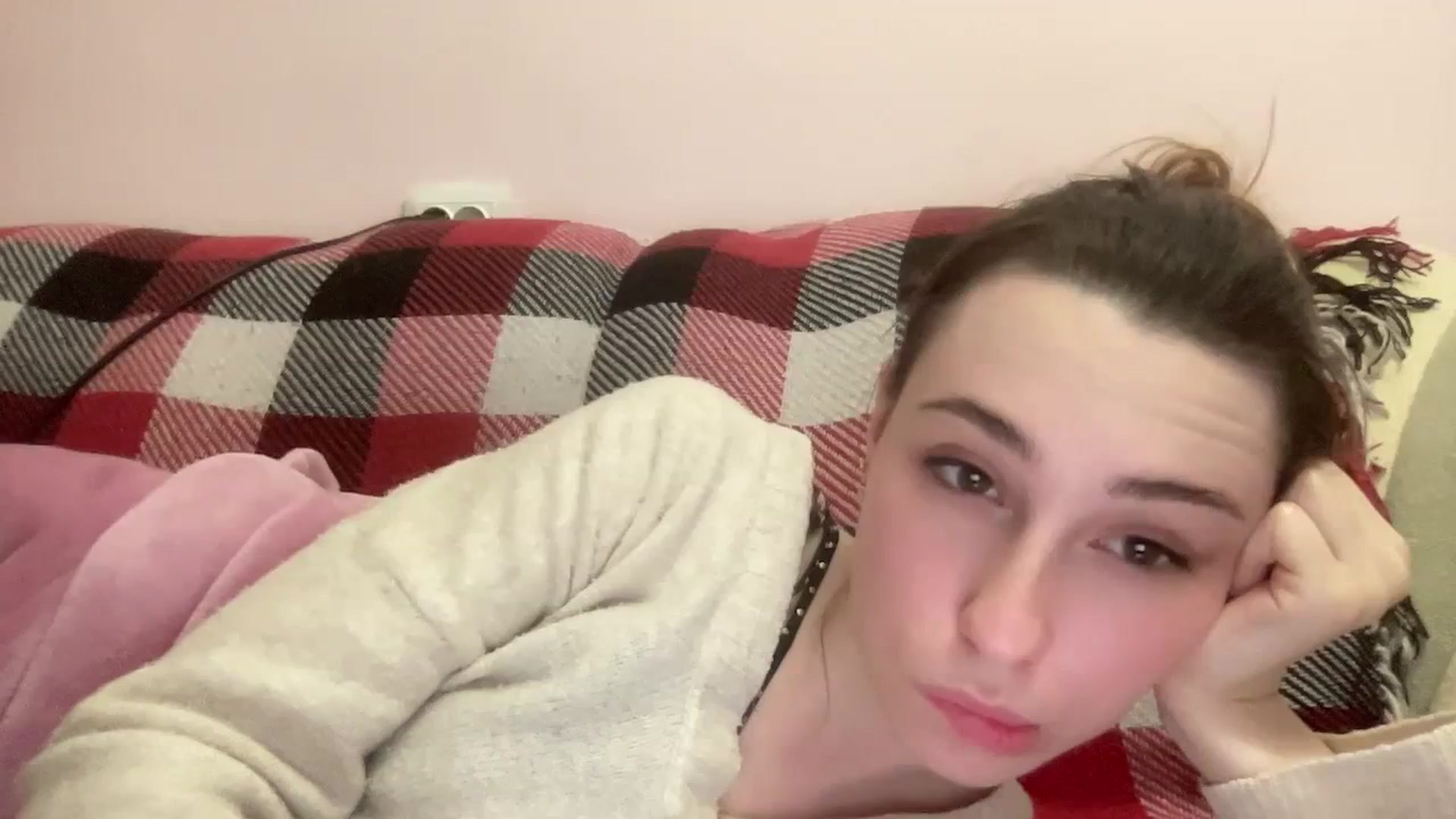 Gallery image thumbnail from Just_I's myfreecams stream on, 01/26/2024, 03:48 image 19 of 20