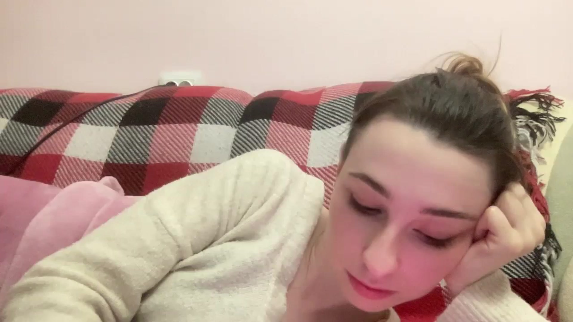 Gallery image thumbnail from Just_I's myfreecams stream on, 01/26/2024, 03:48 image 9 of 20