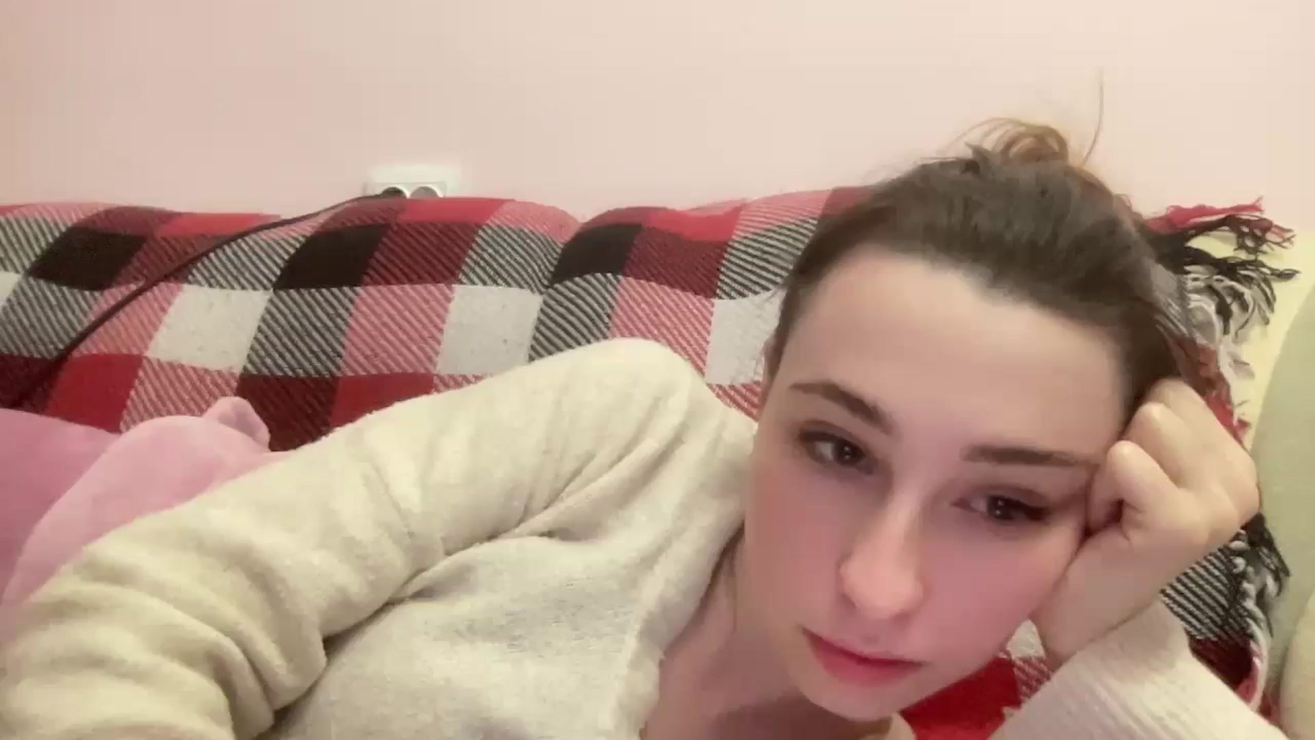 Gallery image thumbnail from Just_I's myfreecams stream on, 01/26/2024, 03:48 image 4 of 20