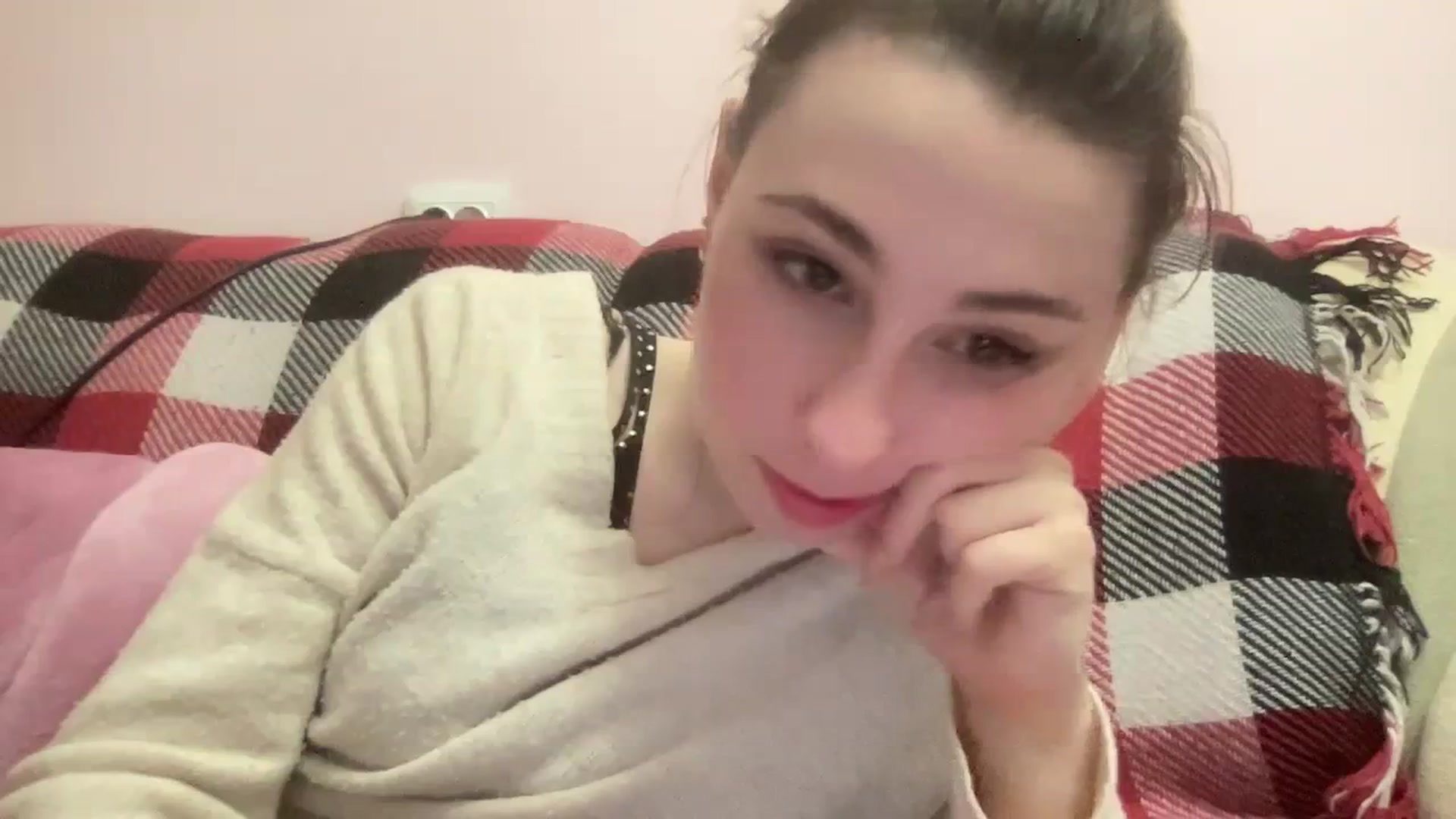 Gallery image thumbnail from Just_I's myfreecams stream on, 01/26/2024, 03:48 image 12 of 20