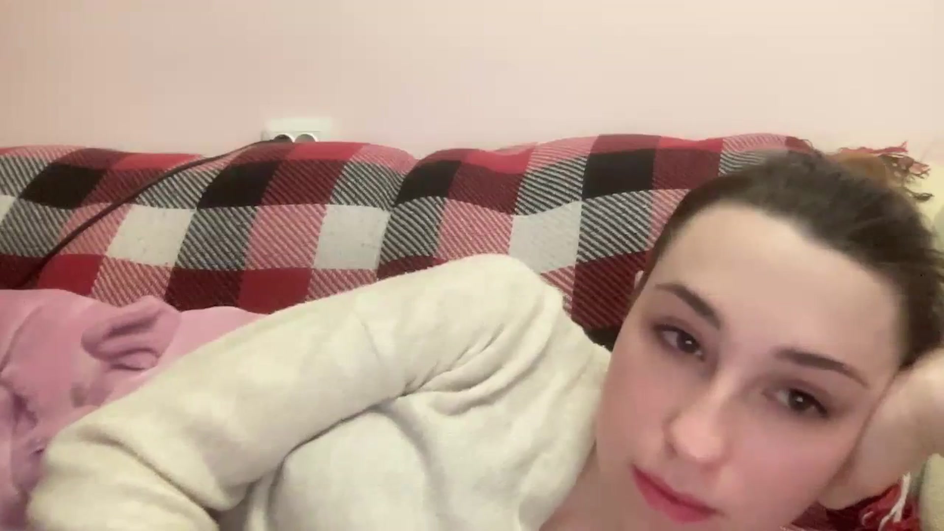 Gallery image thumbnail from Just_I's myfreecams stream on, 01/26/2024, 04:40 image 14 of 20