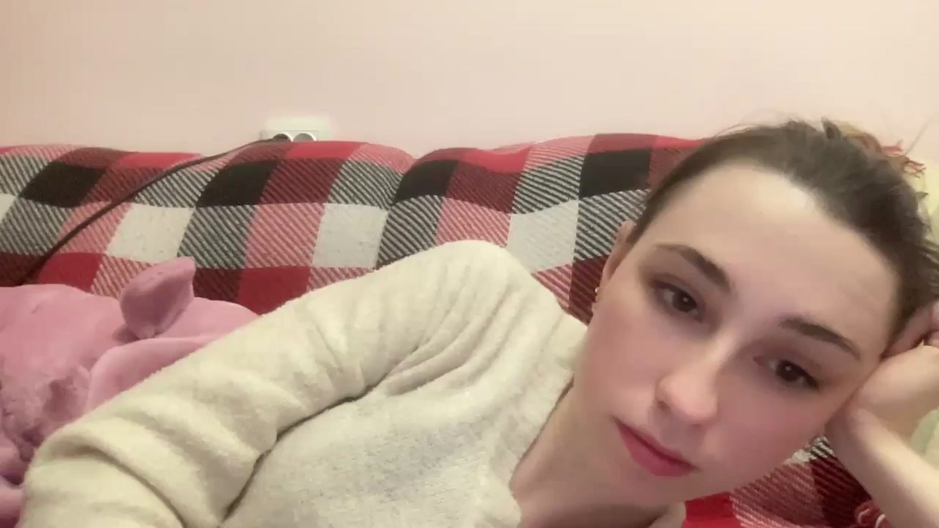 Gallery image thumbnail from Just_I's myfreecams stream on, 01/26/2024, 04:40 image 4 of 20
