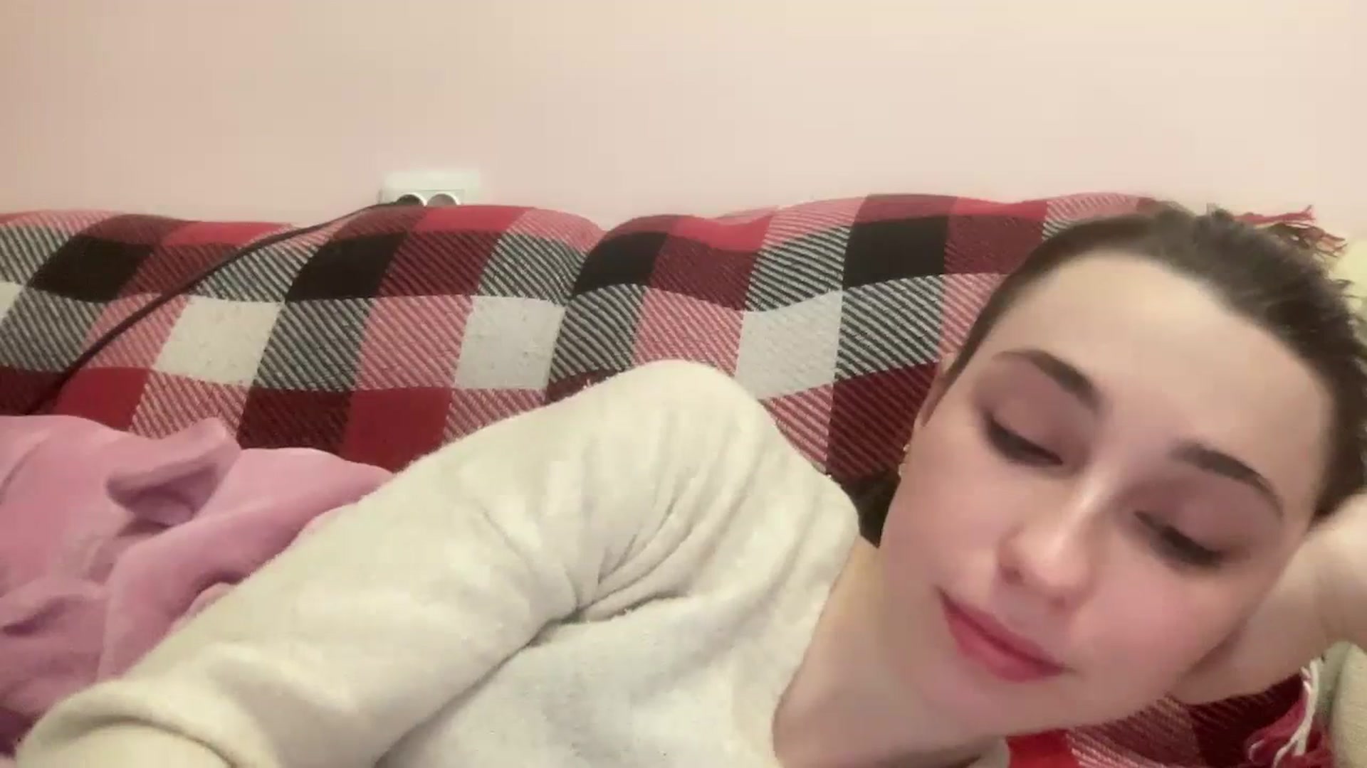 Gallery image thumbnail from Just_I's myfreecams stream on, 01/26/2024, 04:40 image 10 of 20