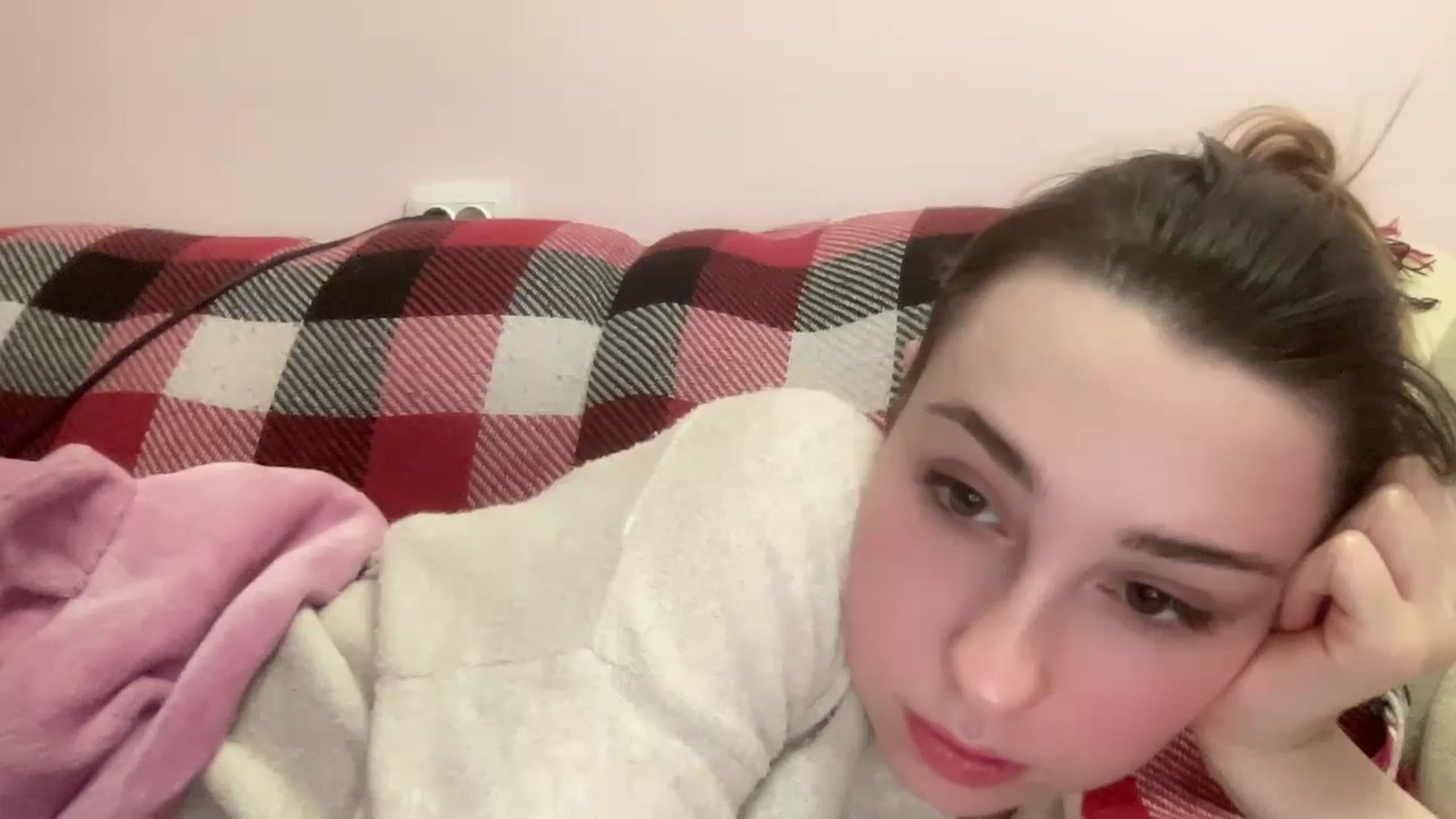 Gallery image thumbnail from Just_I's myfreecams stream on, 01/26/2024, 04:40 image 18 of 20