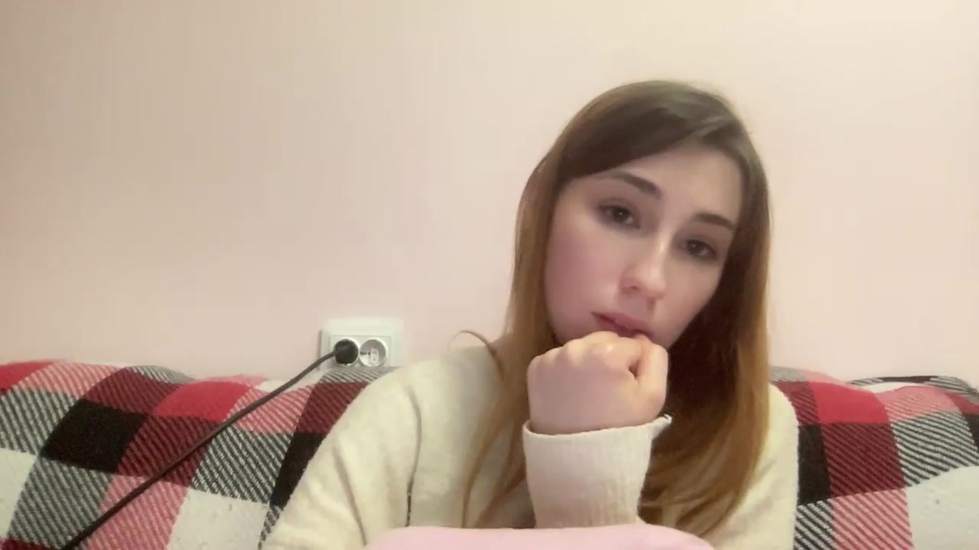 Gallery image thumbnail from Just_I's myfreecams stream on, 01/27/2024, 24:22 image 13 of 20