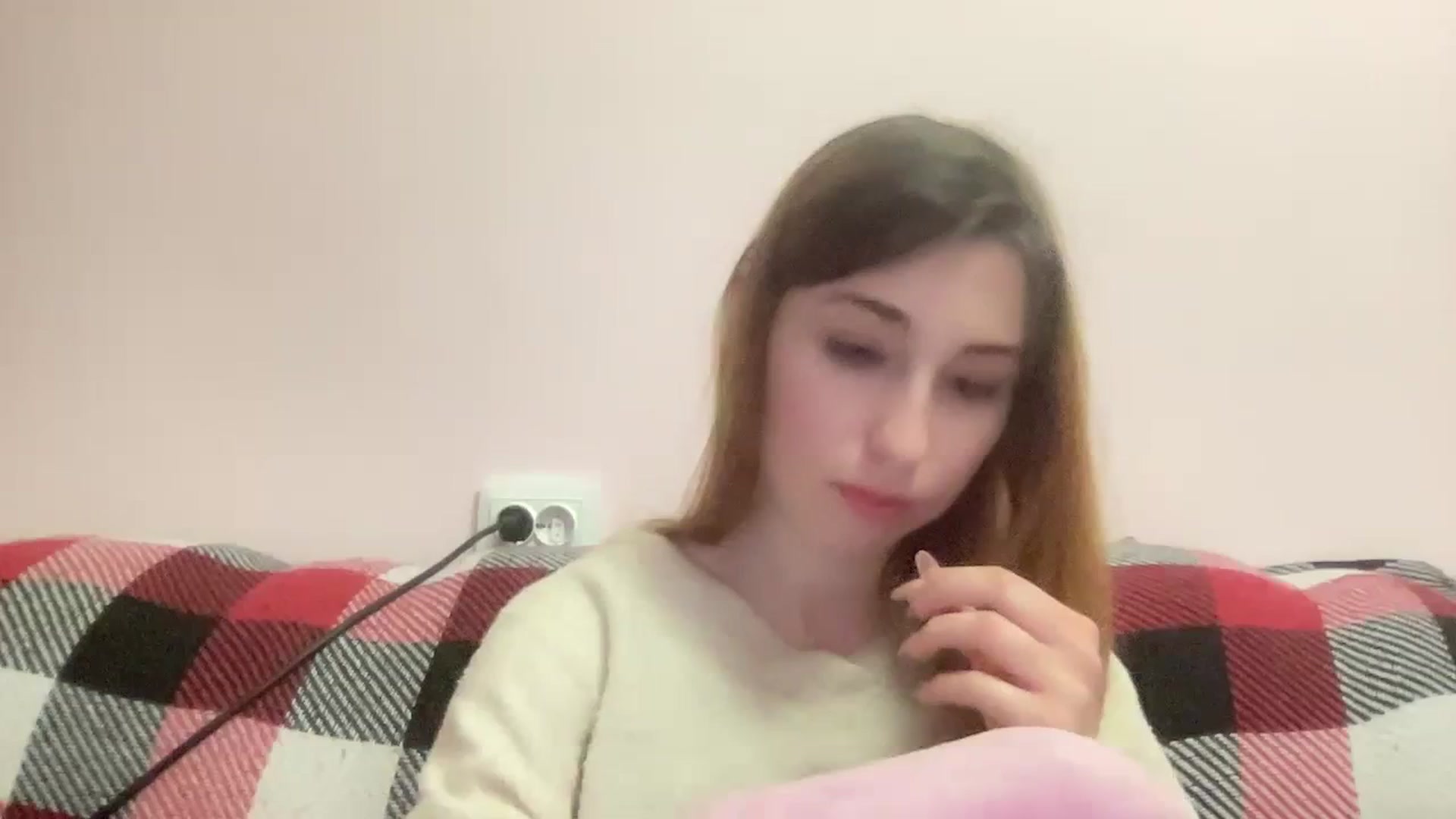 Gallery image thumbnail from Just_I's myfreecams stream on, 01/27/2024, 24:22 image 1 of 20