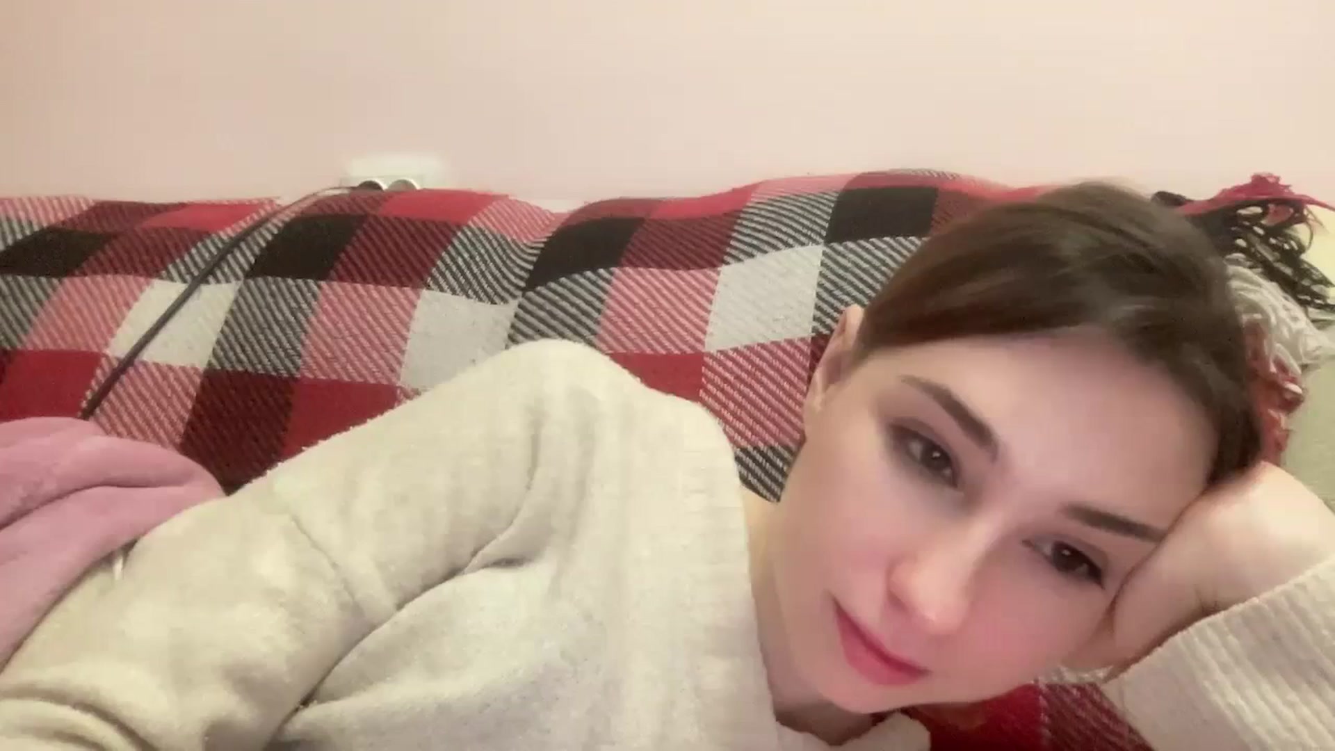 Gallery image thumbnail from Just_I's myfreecams stream on, 01/27/2024, 04:58 image 15 of 20