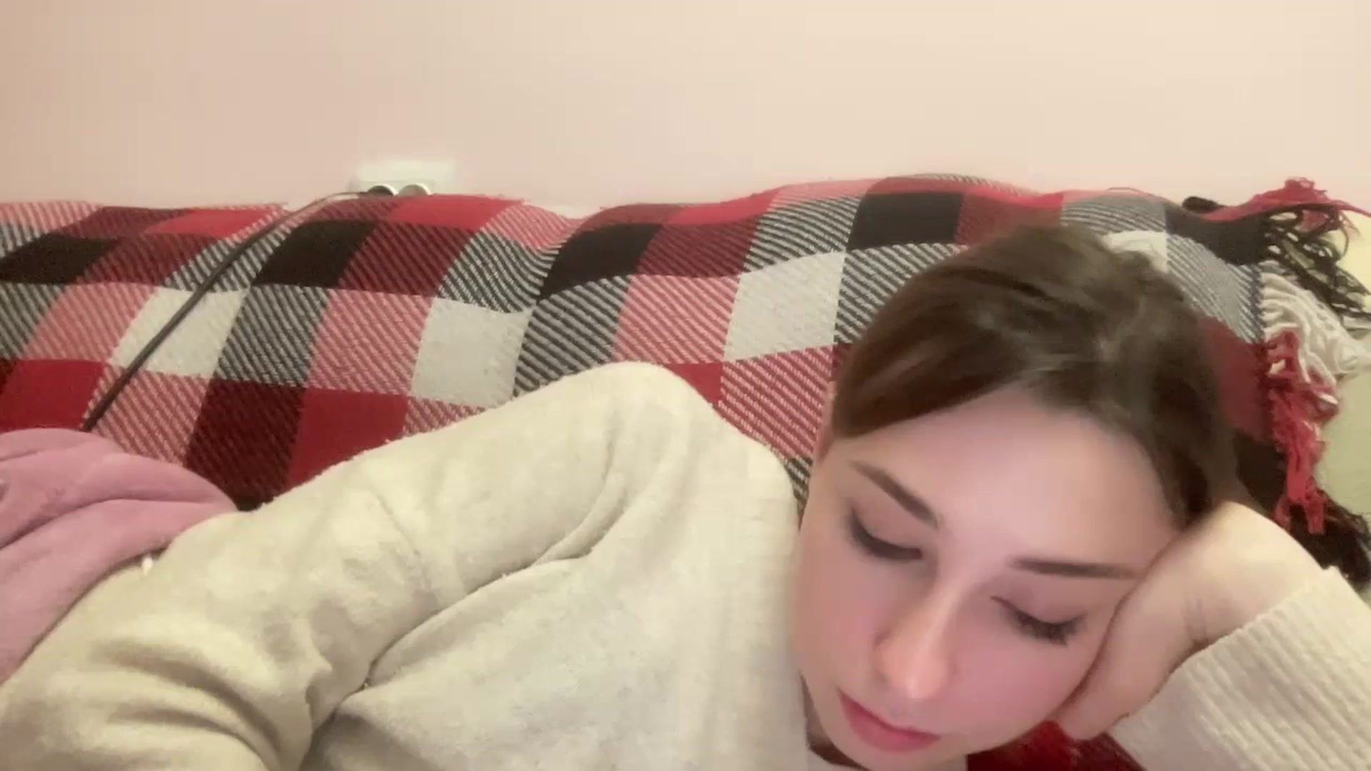 Gallery image thumbnail from Just_I's myfreecams stream on, 01/27/2024, 04:58 image 20 of 20