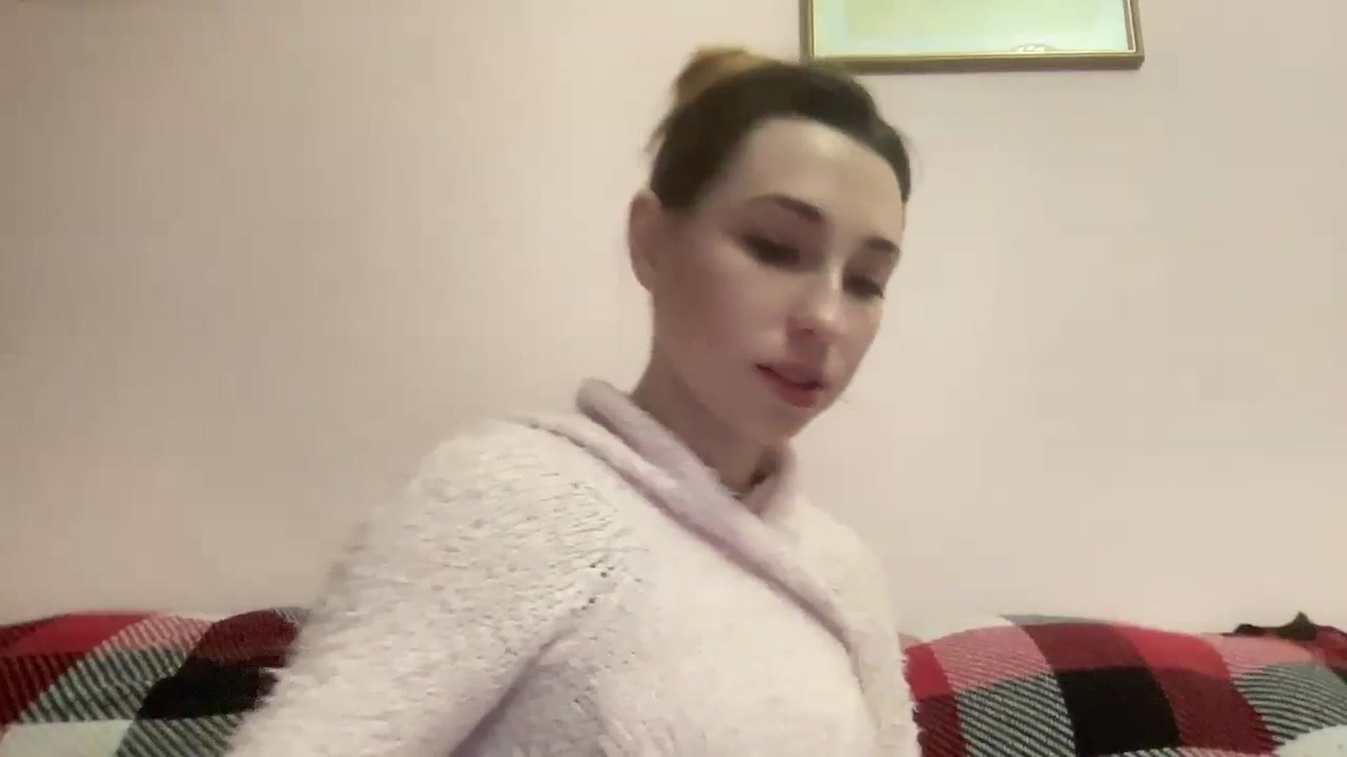 Gallery image thumbnail from Just_I's myfreecams stream on, 01/27/2024, 22:49 image 14 of 20