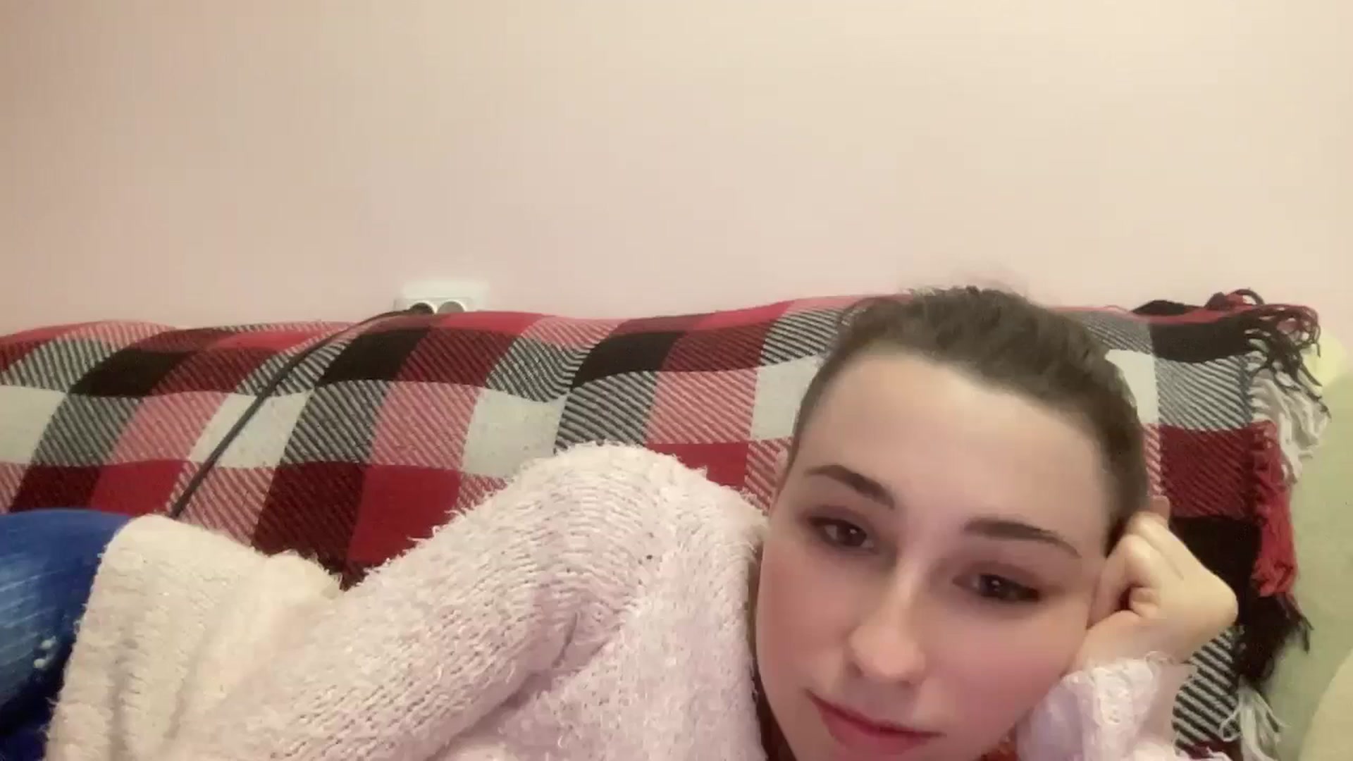 Gallery image thumbnail from Just_I's myfreecams stream on, 01/28/2024, 18:25 image 15 of 20