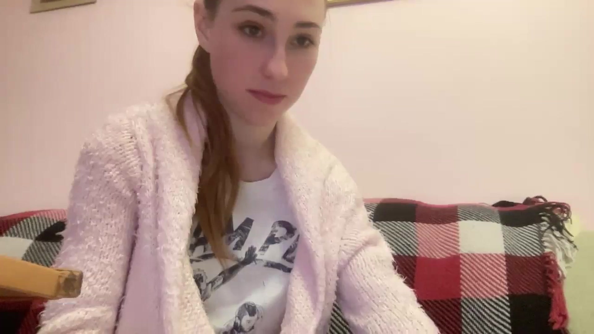 Gallery image thumbnail from Just_I's myfreecams stream on, 01/28/2024, 18:25 image 12 of 20