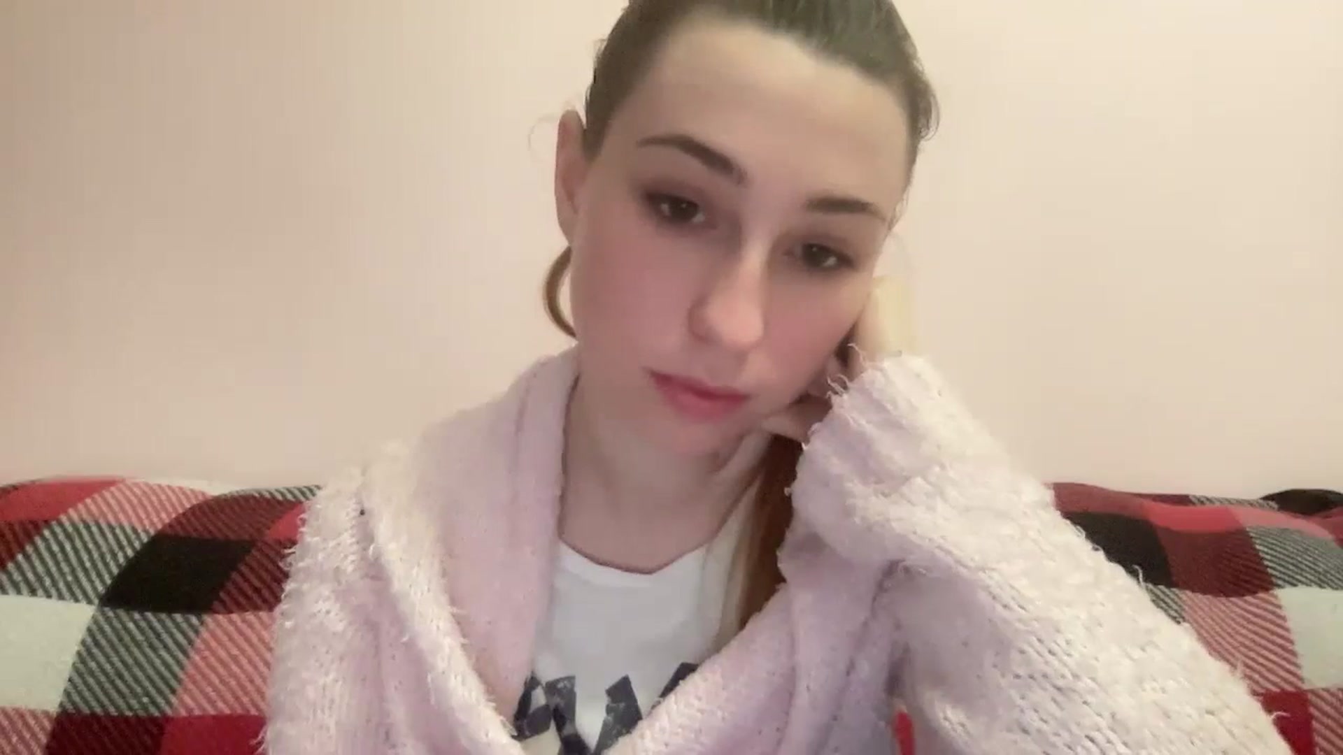Gallery image thumbnail from Just_I's myfreecams stream on, 01/28/2024, 22:45 image 4 of 20