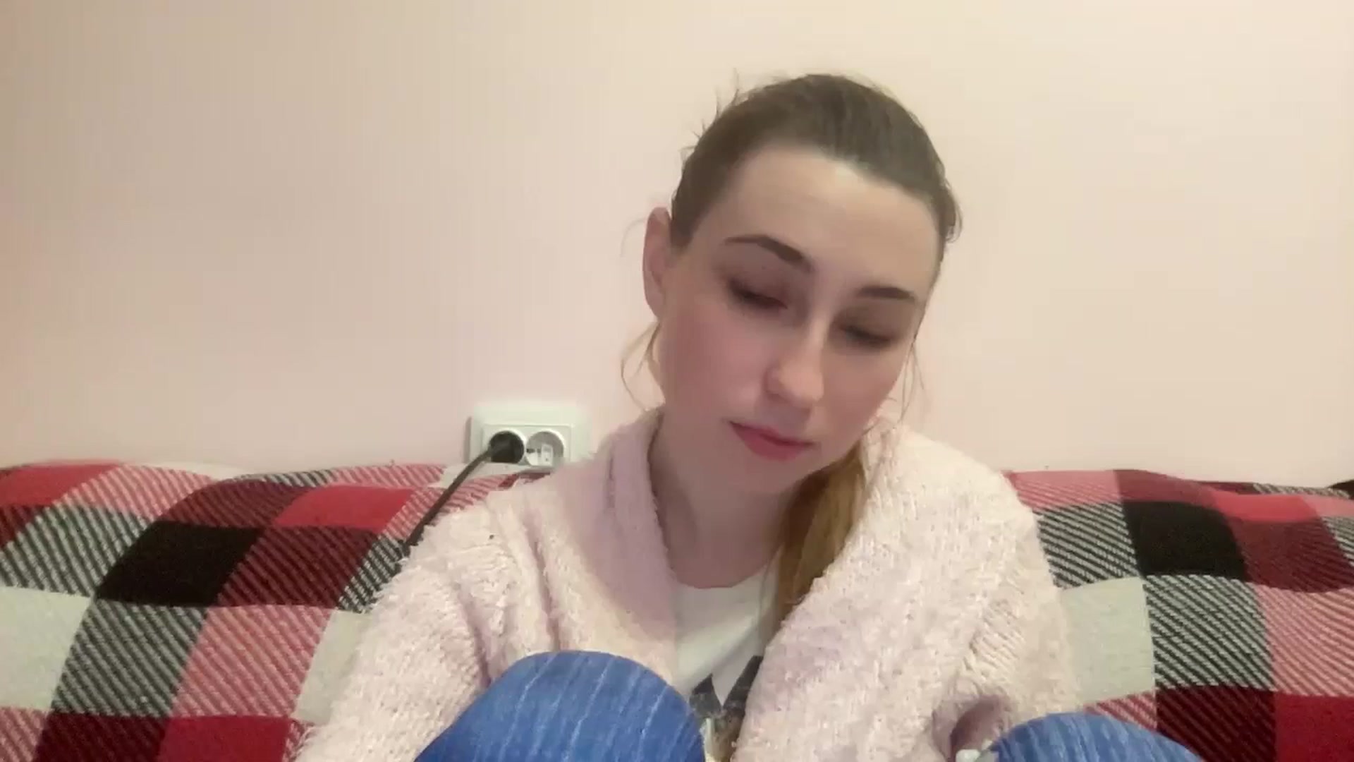 Gallery image thumbnail from Just_I's myfreecams stream on, 01/28/2024, 22:45 image 15 of 20