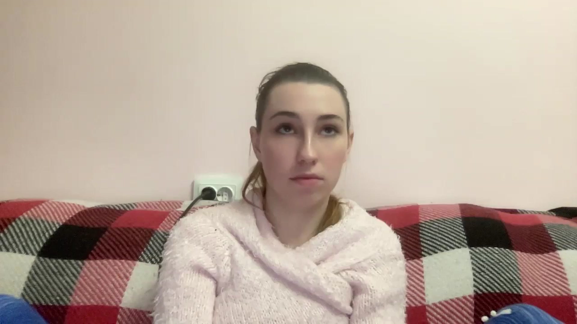 Gallery image thumbnail from Just_I's myfreecams stream on, 01/29/2024, 24:01 image 3 of 20