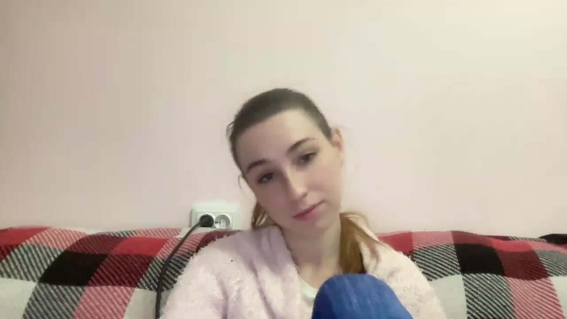 Gallery image thumbnail from Just_I's myfreecams stream on, 01/29/2024, 24:01 image 17 of 20