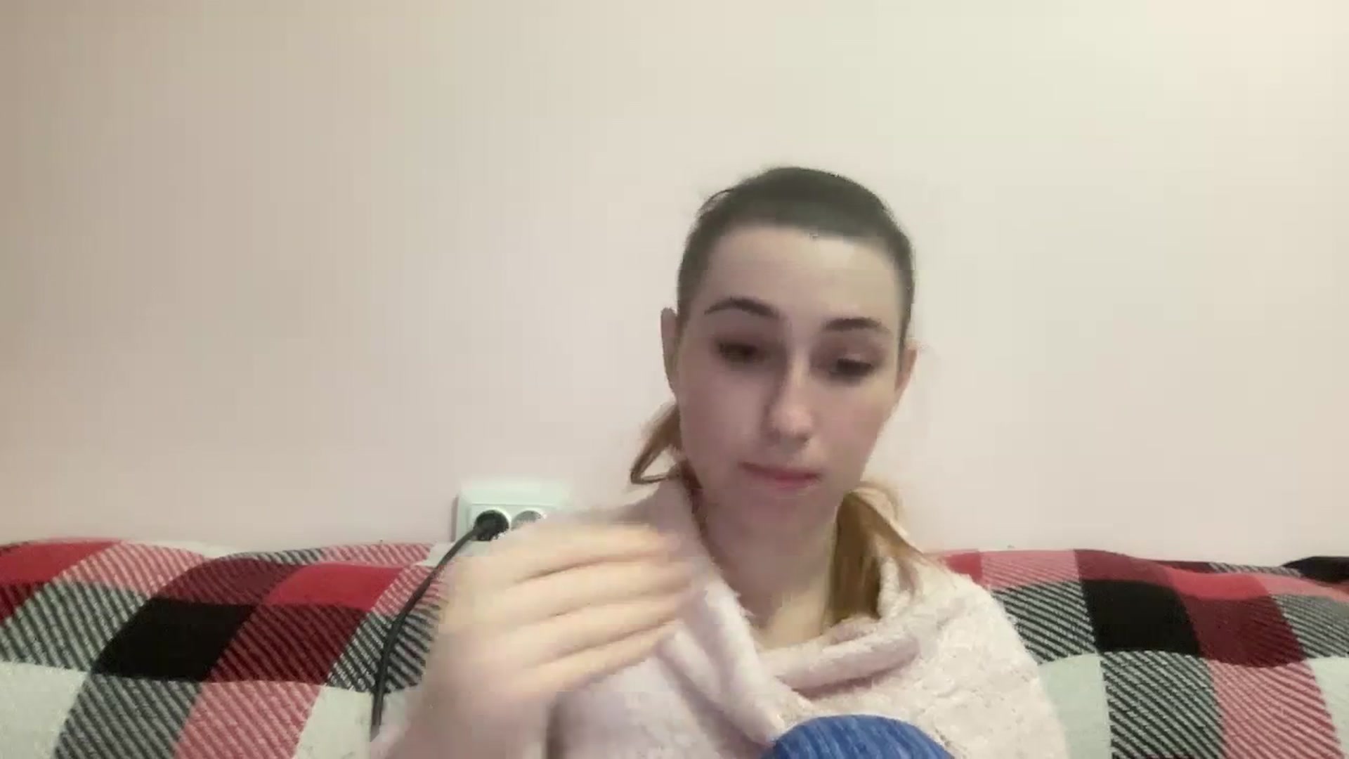 Gallery image thumbnail from Just_I's myfreecams stream on, 01/29/2024, 24:01 image 14 of 20