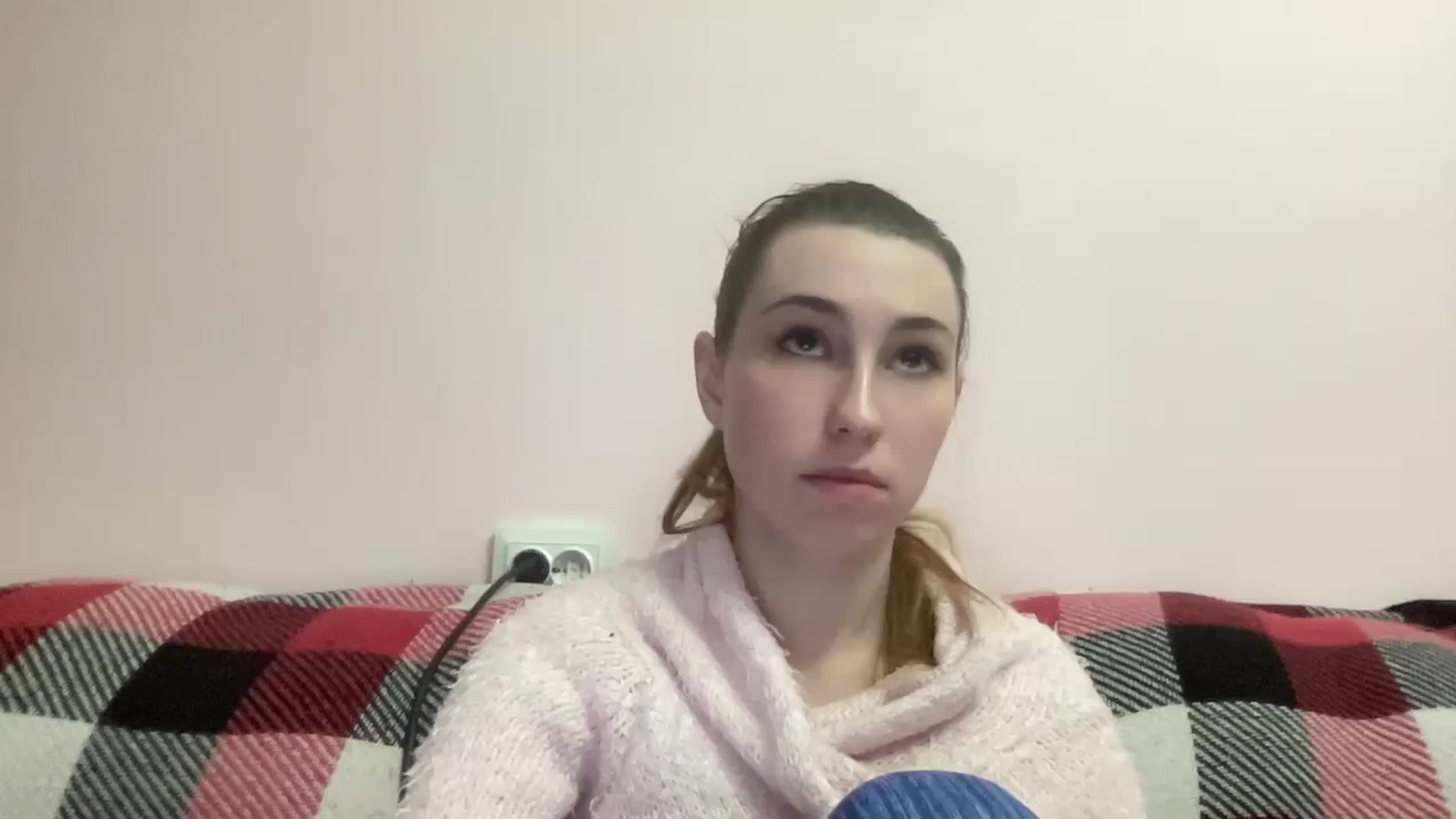 Gallery image thumbnail from Just_I's myfreecams stream on, 01/29/2024, 24:01 image 15 of 20