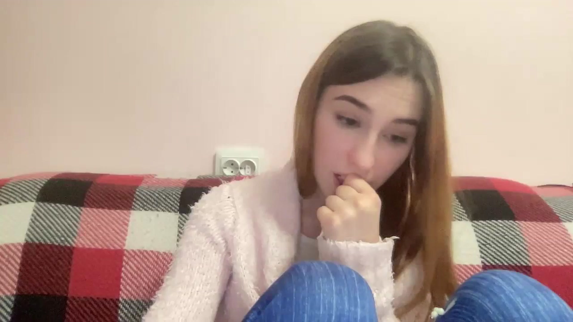 Gallery image thumbnail from Just_I's myfreecams stream on, 01/29/2024, 21:25 image 14 of 20