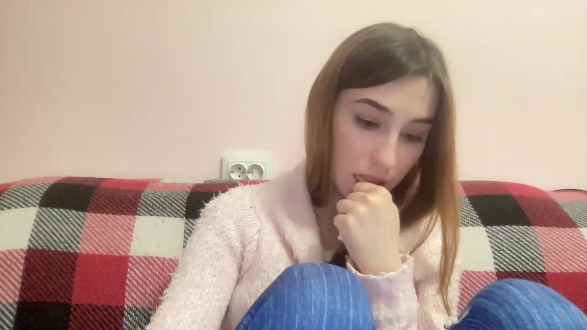 Gallery image thumbnail from Just_I's myfreecams stream on, 01/29/2024, 21:25 image 20 of 20