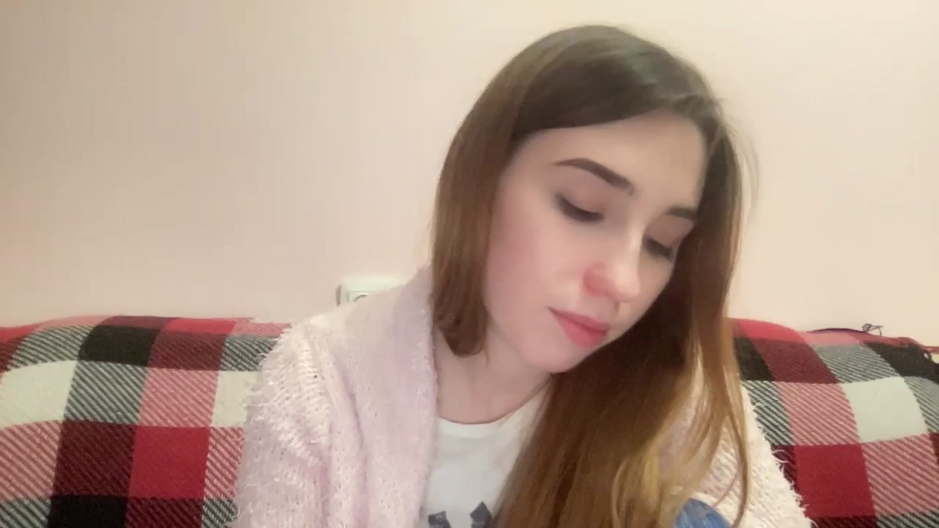 Gallery image thumbnail from Just_I's myfreecams stream on, 01/29/2024, 21:25 image 10 of 20