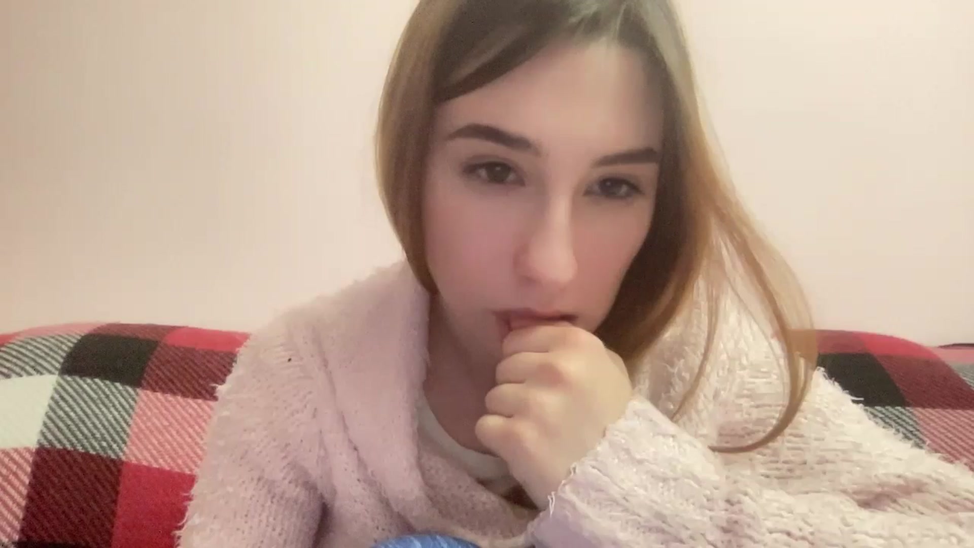 Gallery image thumbnail from Just_I's myfreecams stream on, 01/29/2024, 22:24 image 14 of 20