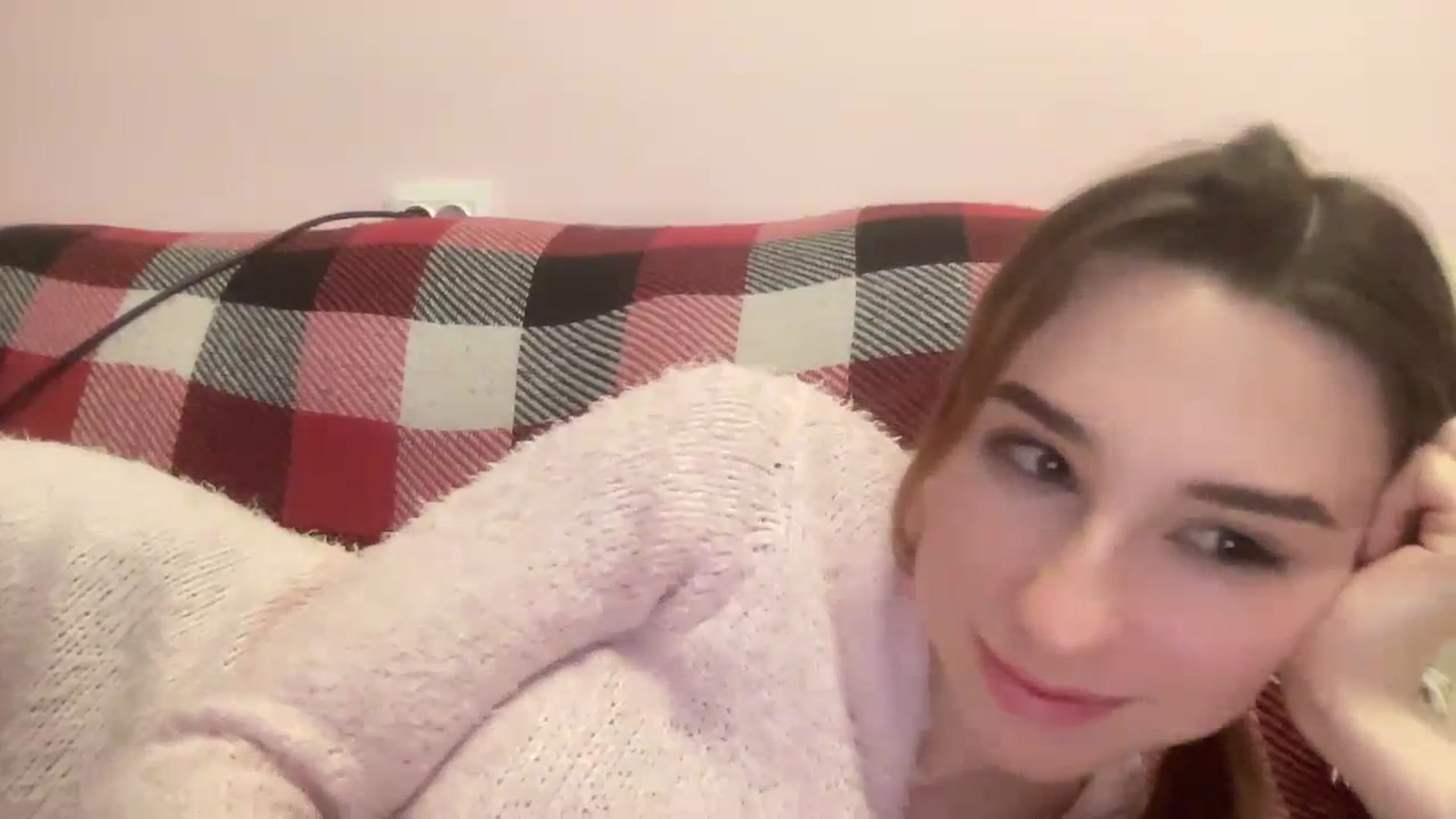Gallery image thumbnail from Just_I's myfreecams stream on, 01/30/2024, 02:25 image 8 of 20