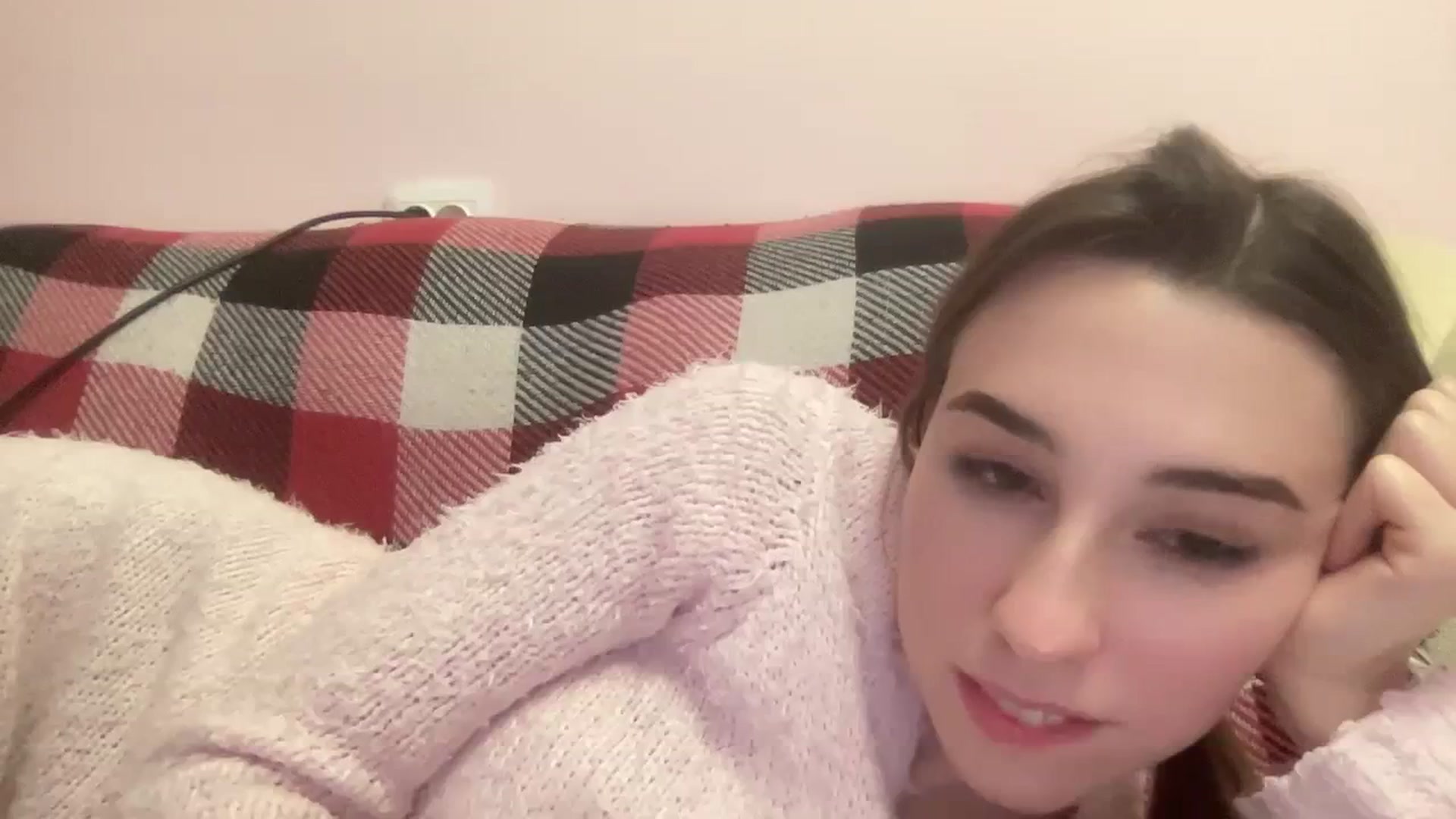 Gallery image thumbnail from Just_I's myfreecams stream on, 01/30/2024, 02:25 image 12 of 20