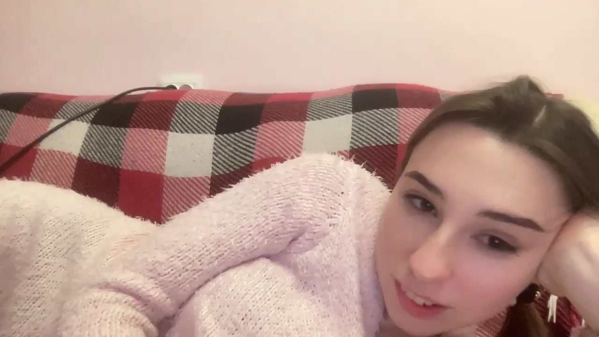 Gallery image thumbnail from Just_I's myfreecams stream on, 01/30/2024, 02:25 image 3 of 20