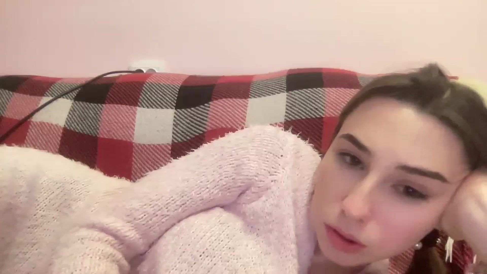 Gallery image thumbnail from Just_I's myfreecams stream on, 01/30/2024, 02:25 image 2 of 20