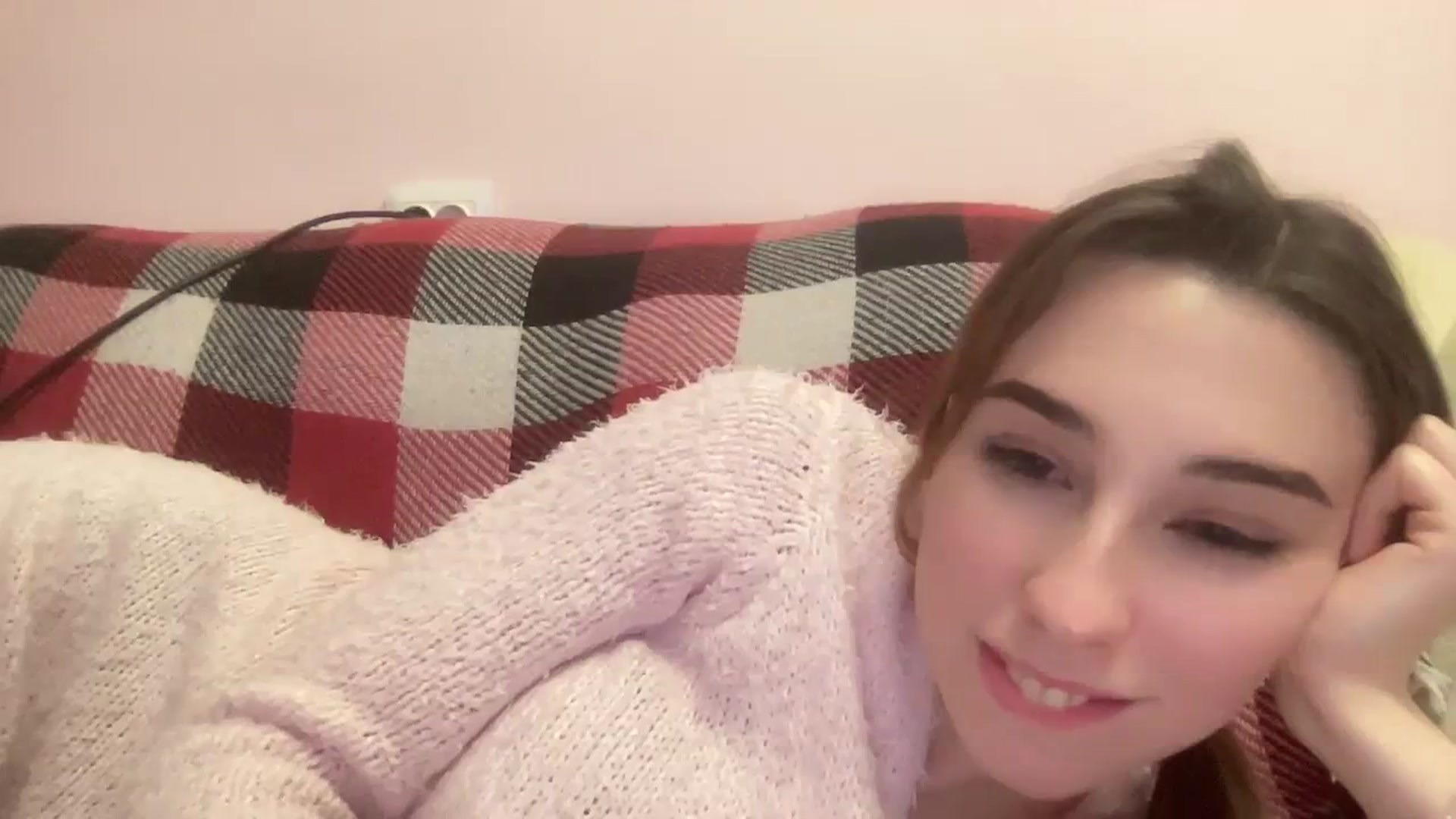 Gallery image thumbnail from Just_I's myfreecams stream on, 01/30/2024, 02:25 image 6 of 20