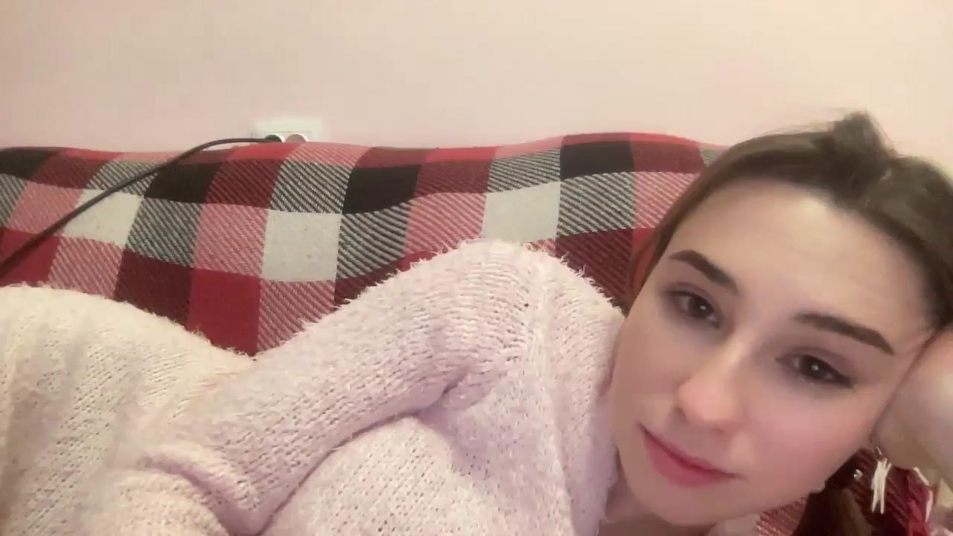 Gallery image thumbnail from Just_I's myfreecams stream on, 01/30/2024, 02:25 image 4 of 20