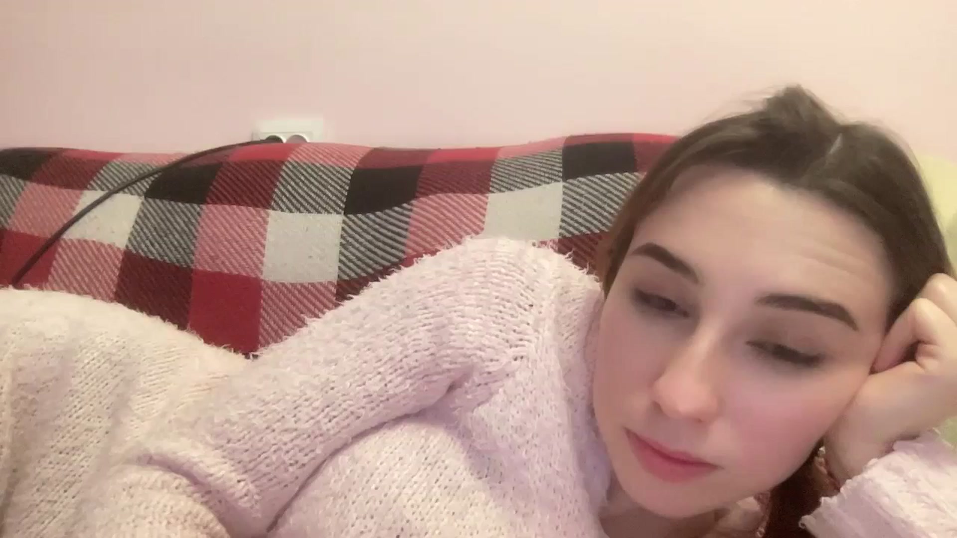 Gallery image thumbnail from Just_I's myfreecams stream on, 01/30/2024, 02:25 image 19 of 20