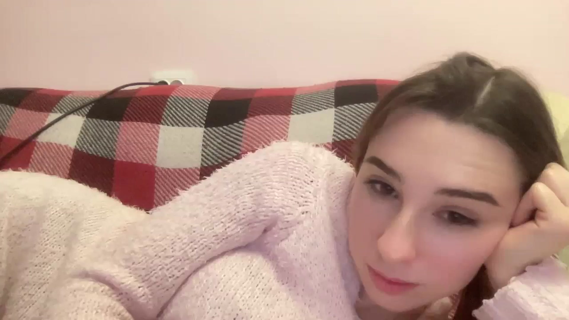 Gallery image thumbnail from Just_I's myfreecams stream on, 01/30/2024, 02:25 image 18 of 20
