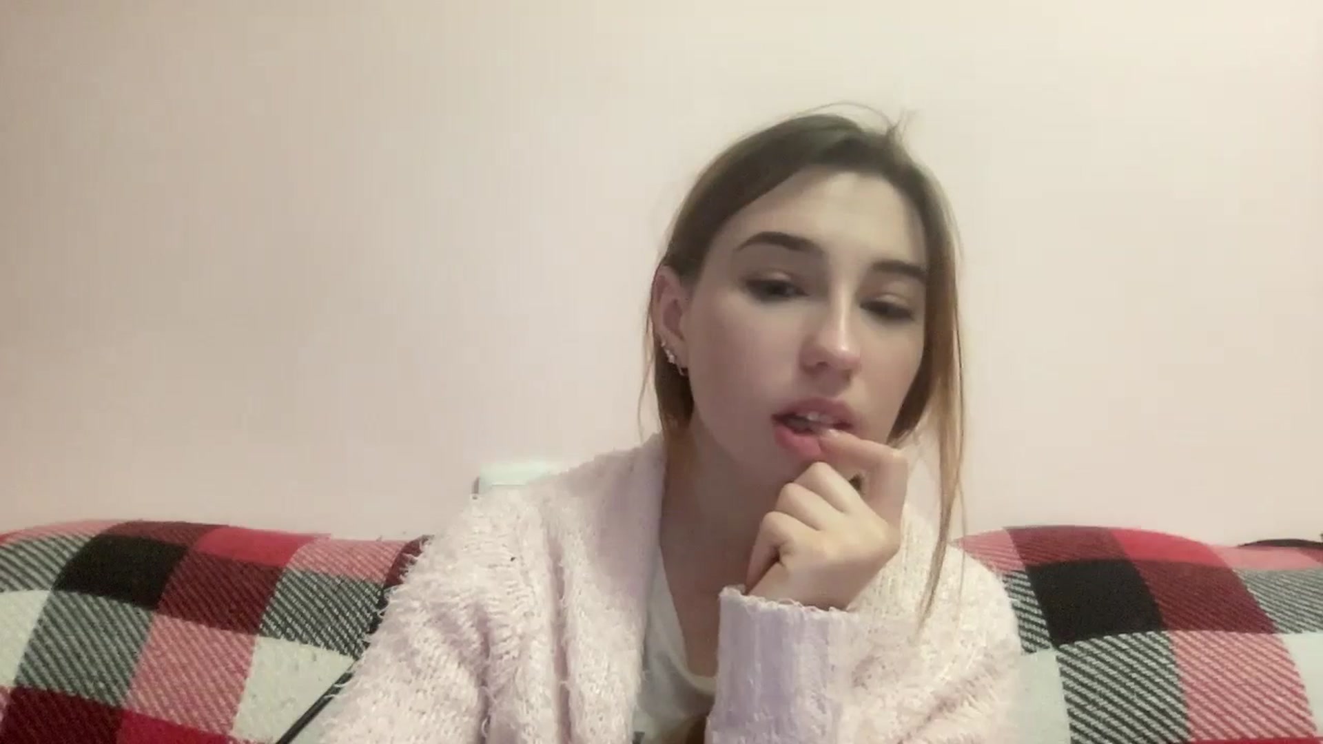 Gallery image thumbnail from Just_I's myfreecams stream on, 01/30/2024, 05:38 image 4 of 20