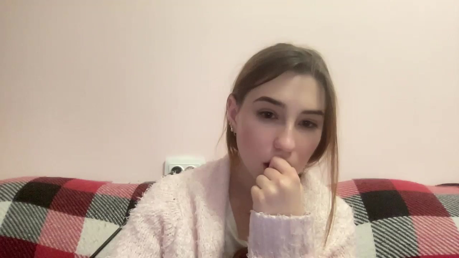Gallery image thumbnail from Just_I's myfreecams stream on, 01/30/2024, 05:38 image 10 of 20