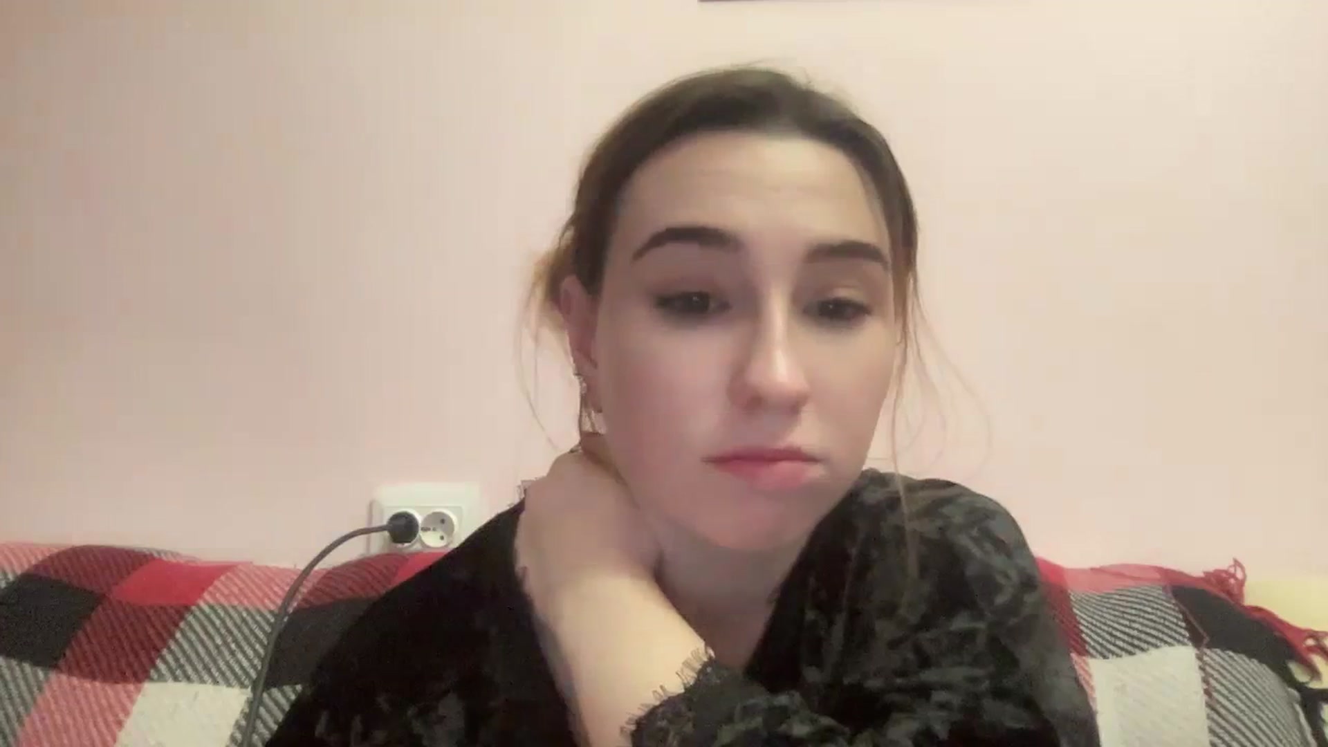 Gallery image thumbnail from Just_I's myfreecams stream on, 02/07/2024, 24:27 image 16 of 20